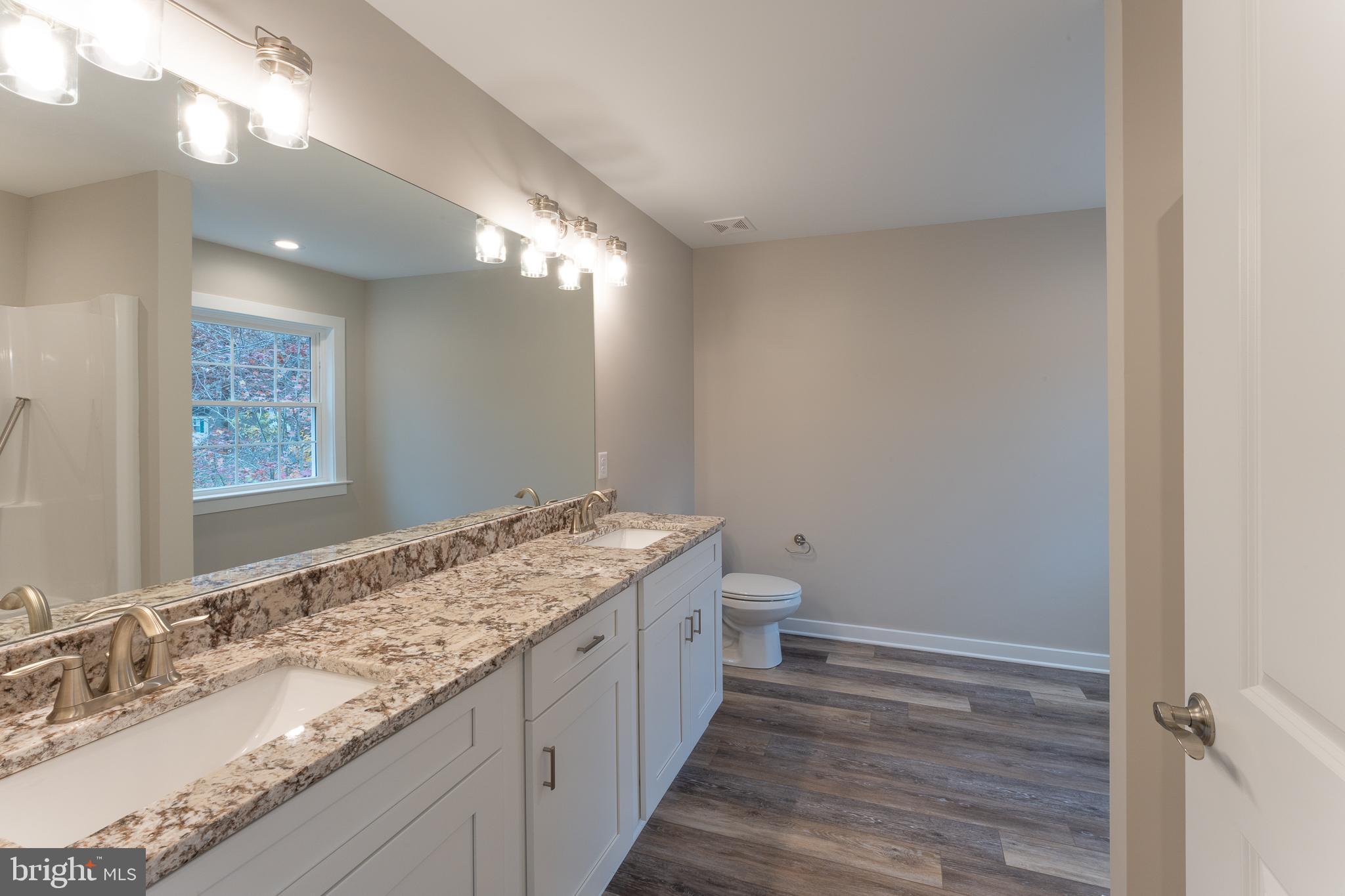 HORSESHOE COVE - Residential