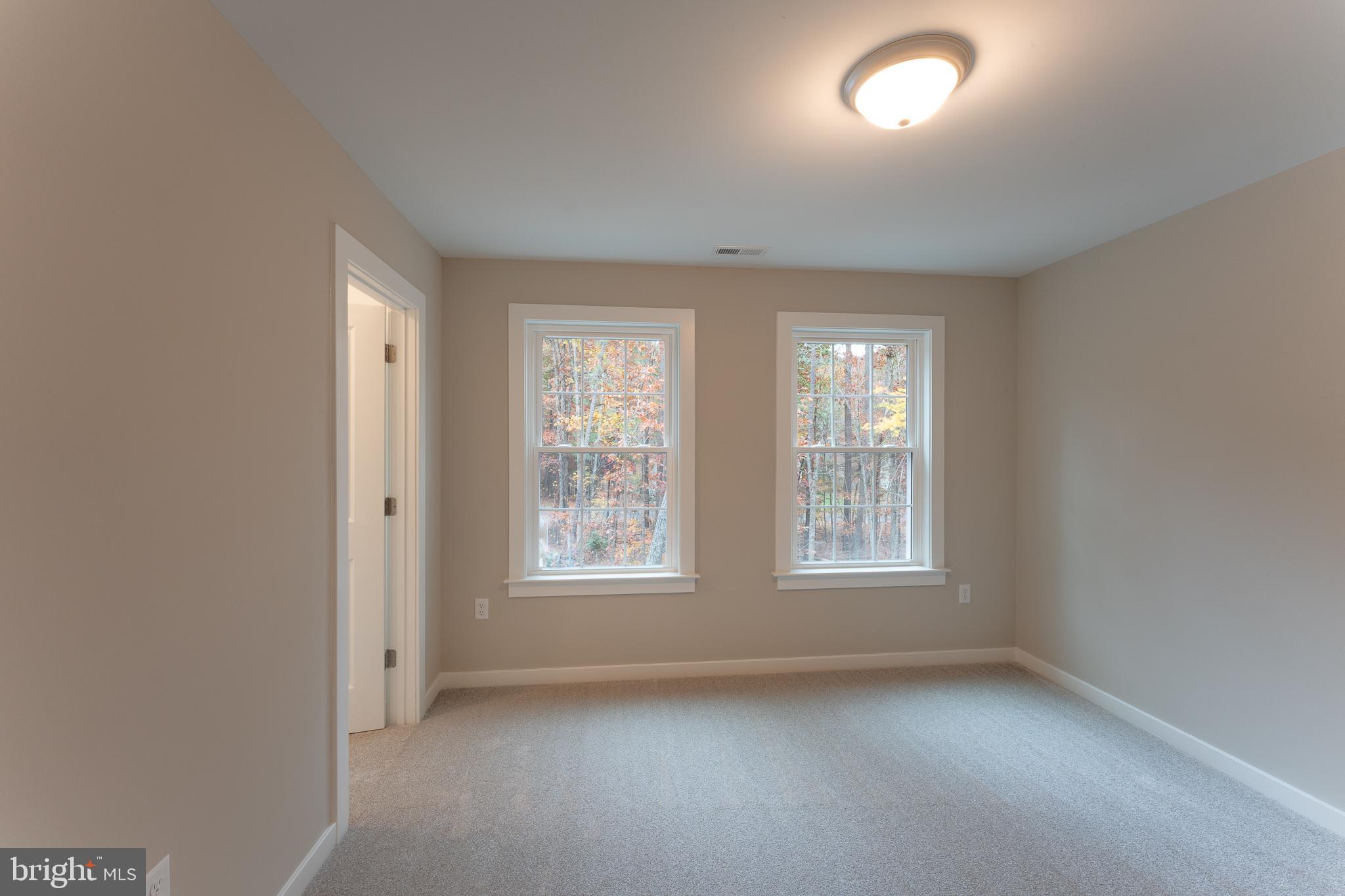 HORSESHOE COVE - Residential