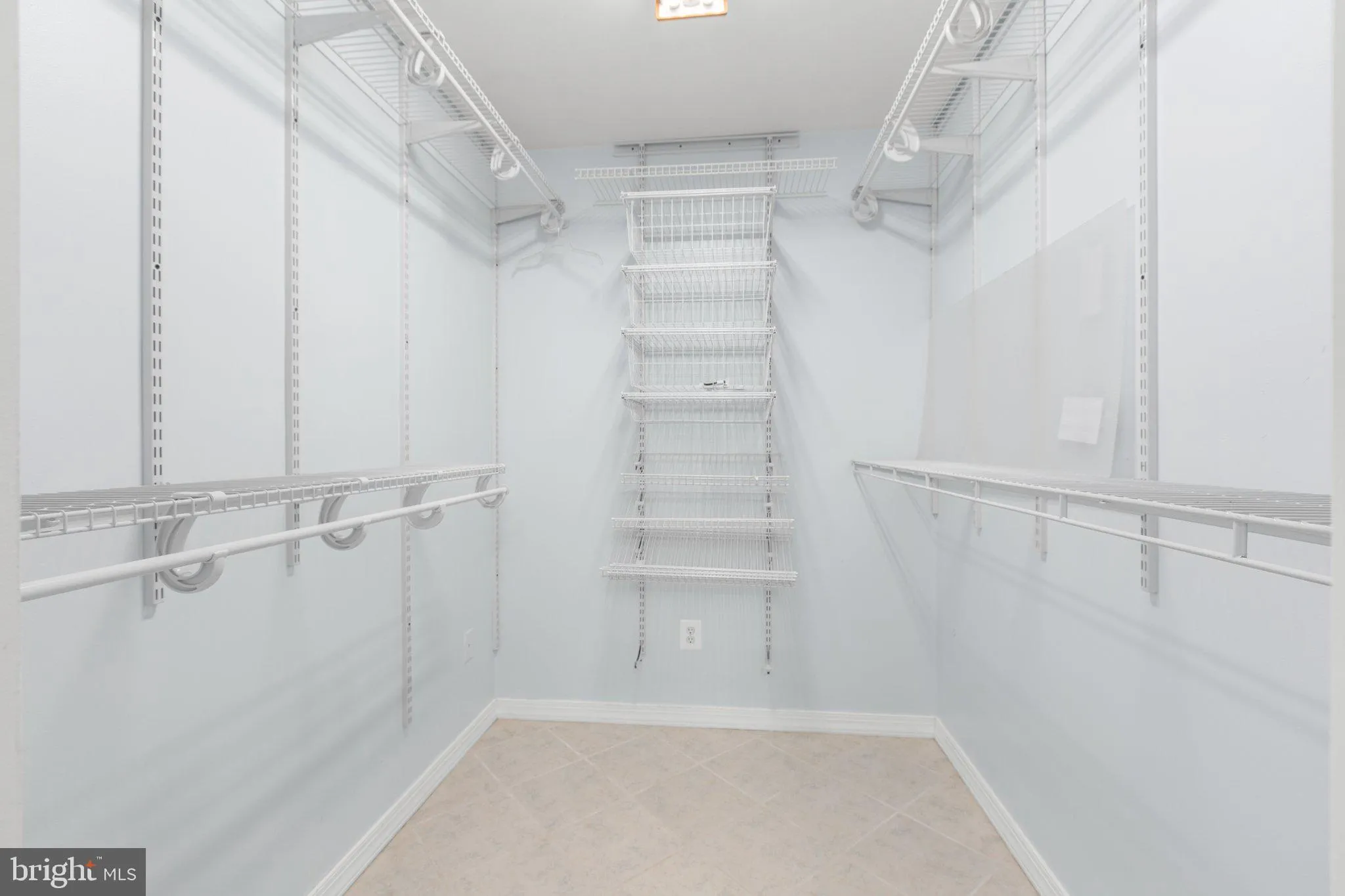 Fredericksburg, Virginia 22406, United States, 4 Bedrooms Bedrooms, ,3 BathroomsBathrooms,Residential,Active,89467