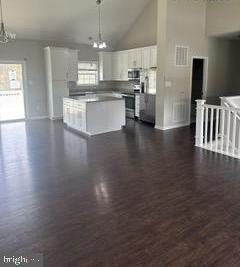 FORT HILL FARMS - Residential