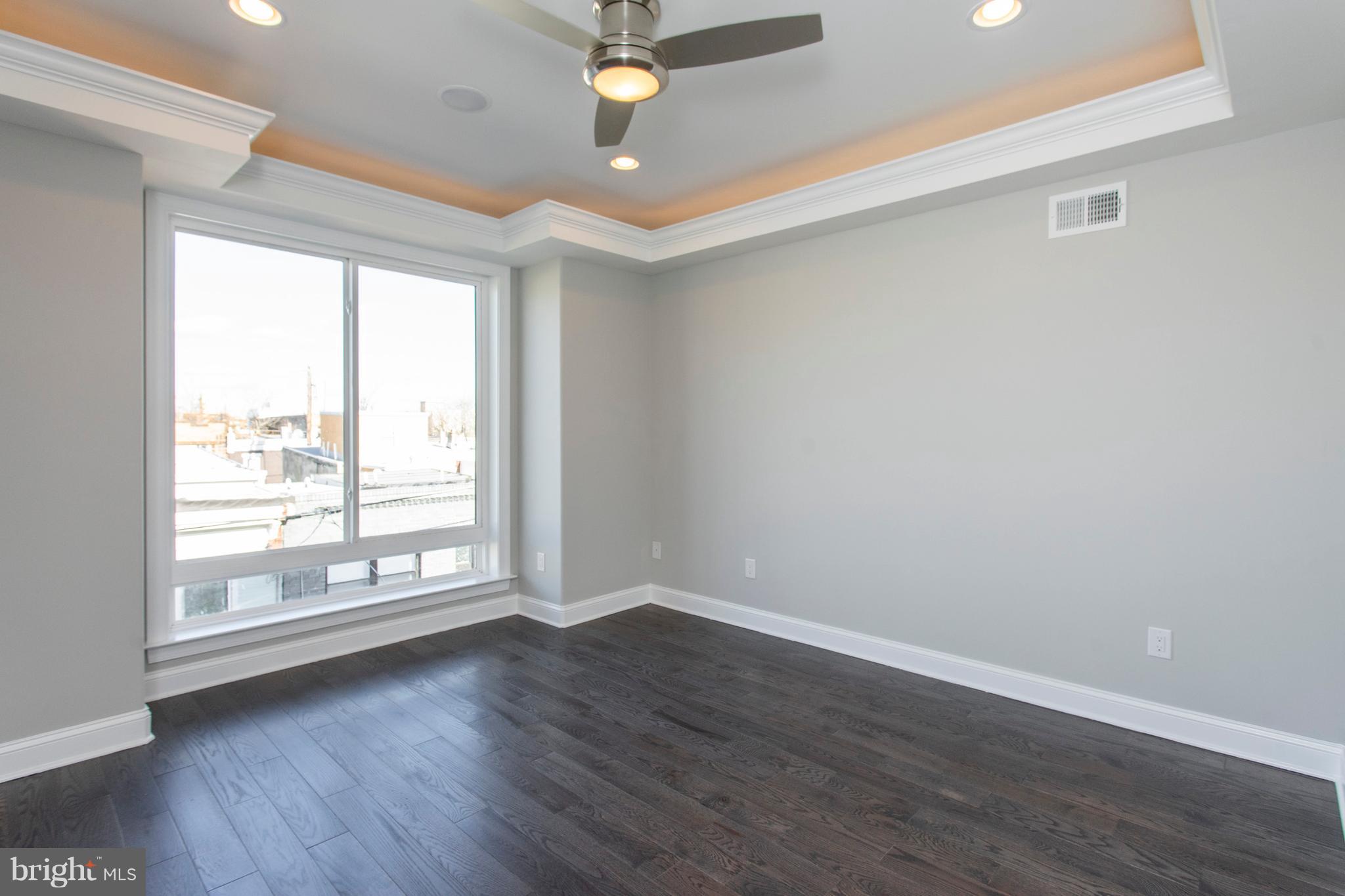 DICKINSON NARROWS - Residential