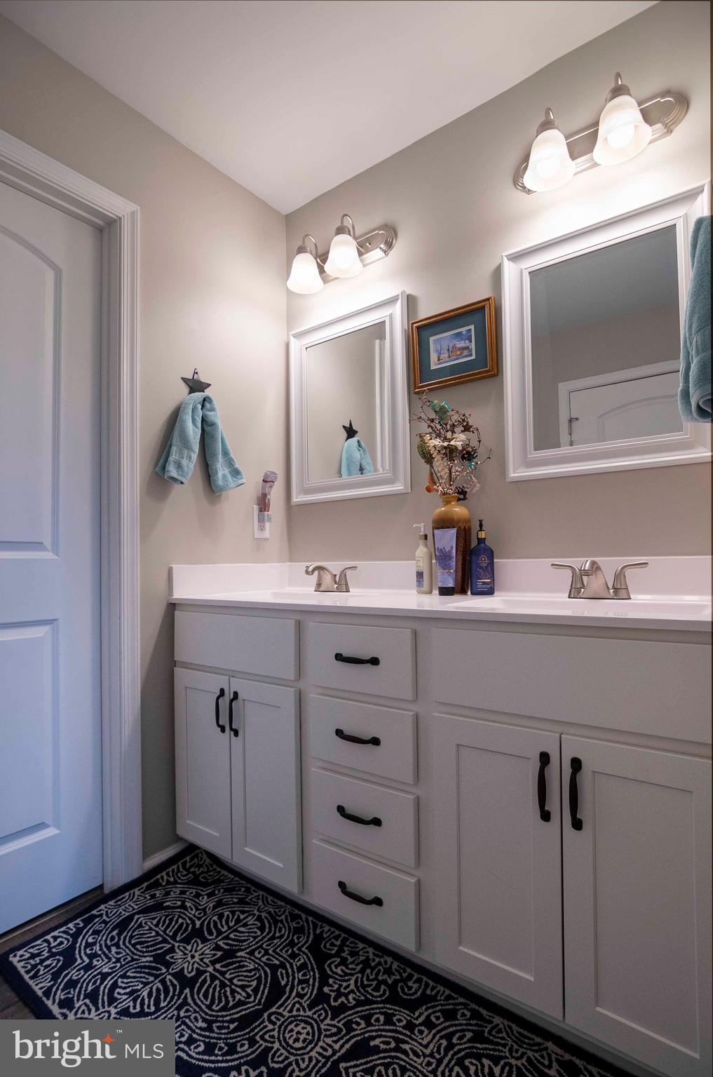 RED HILL - Residential