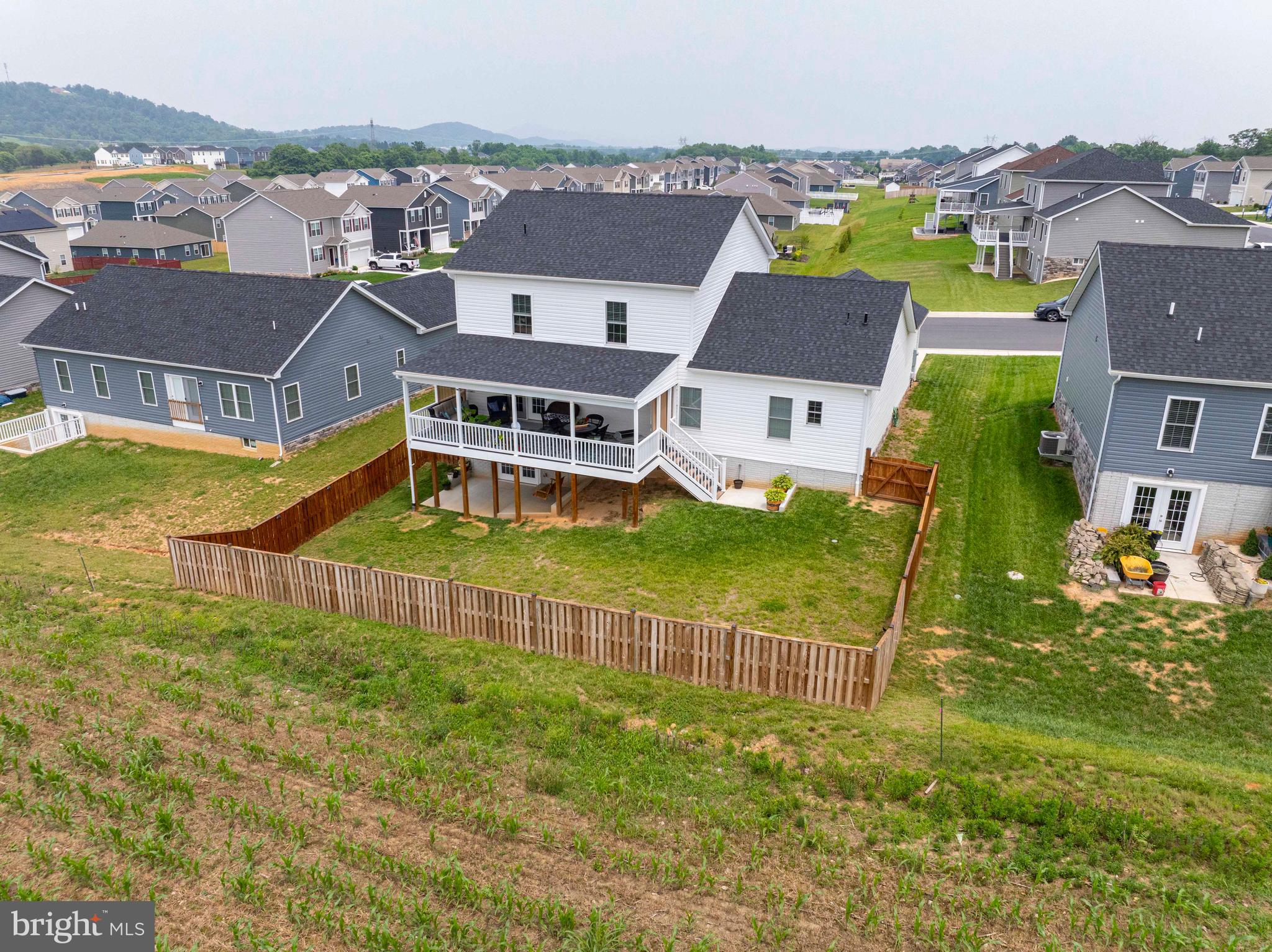 RED HILL - Residential