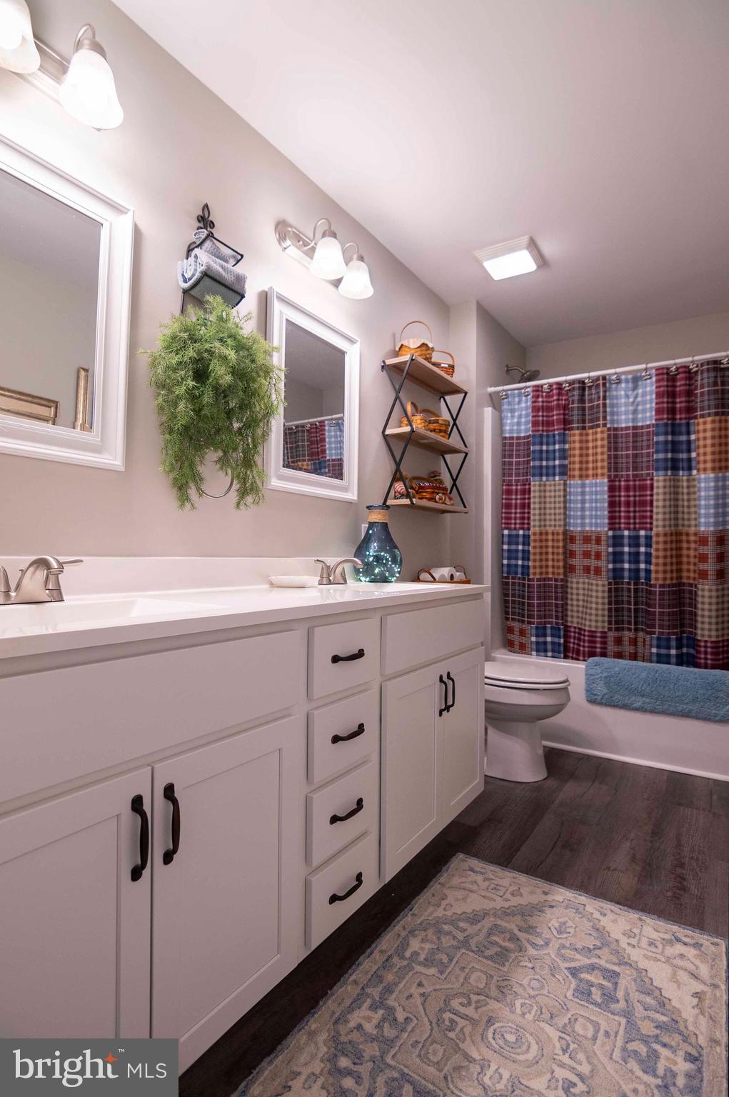 RED HILL - Residential