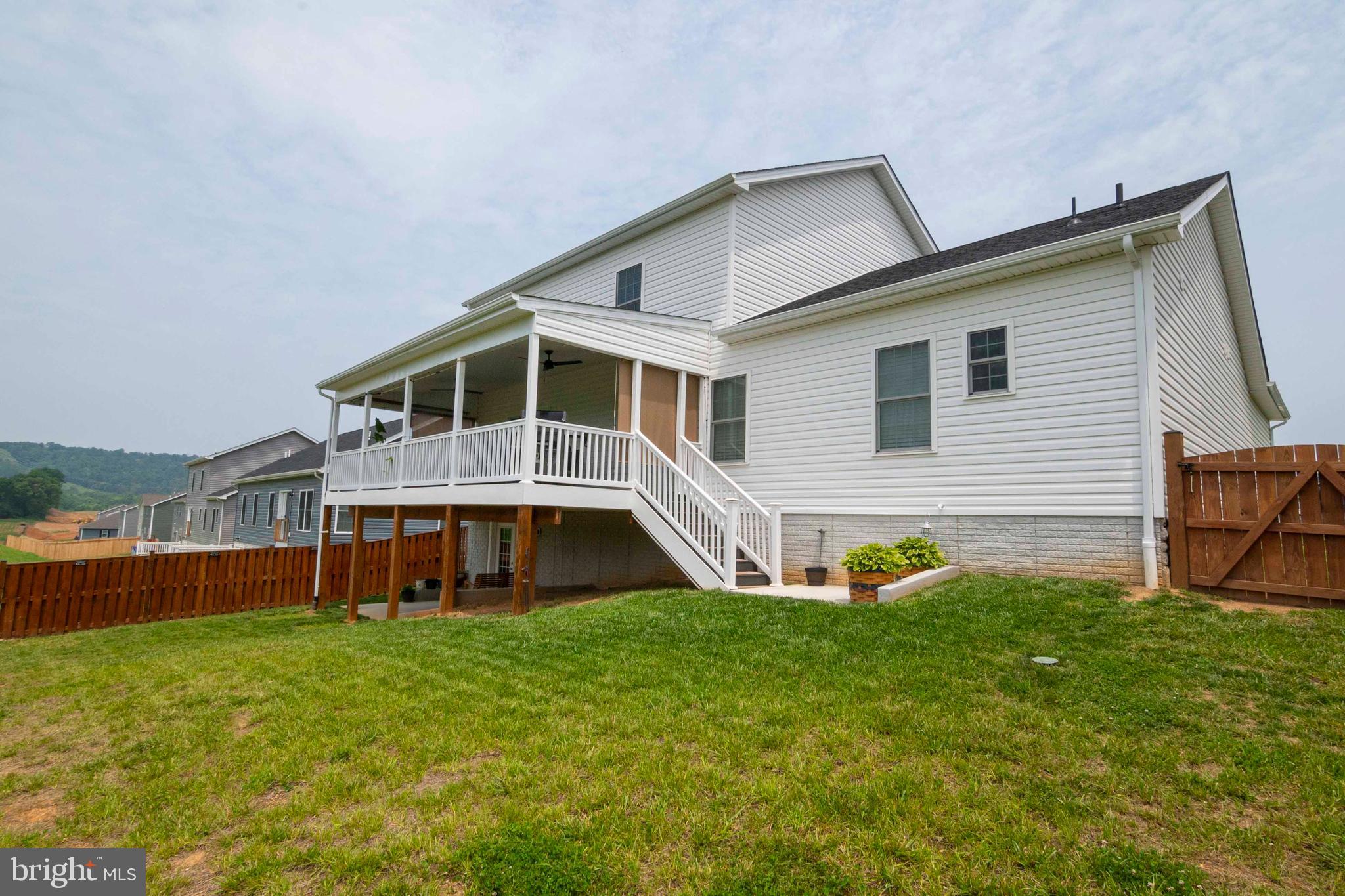 RED HILL - Residential