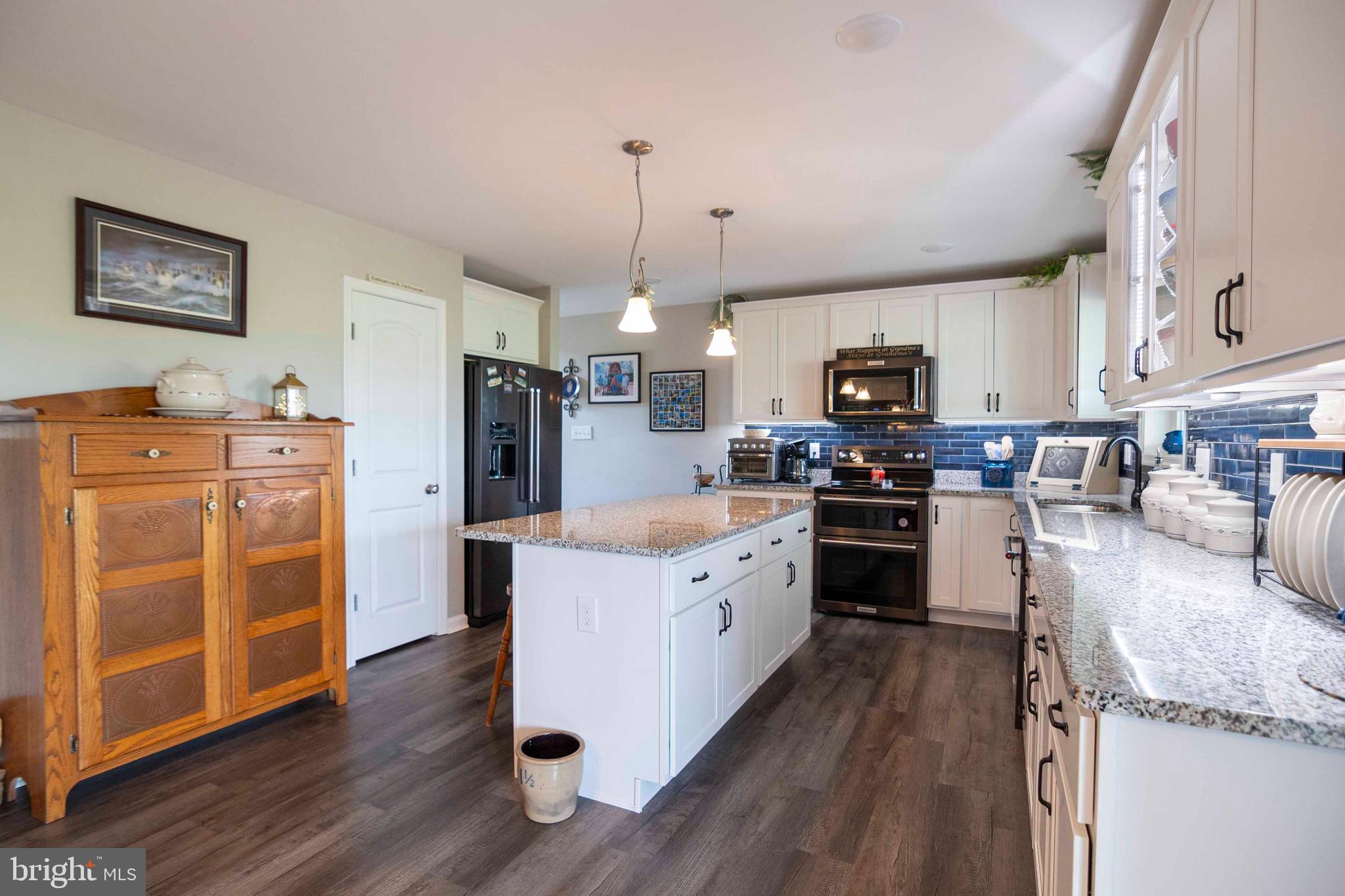 RED HILL - Residential