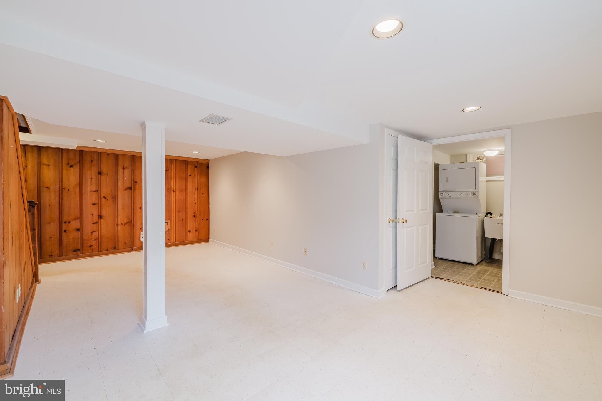 TOWSON PARK - Residential Lease