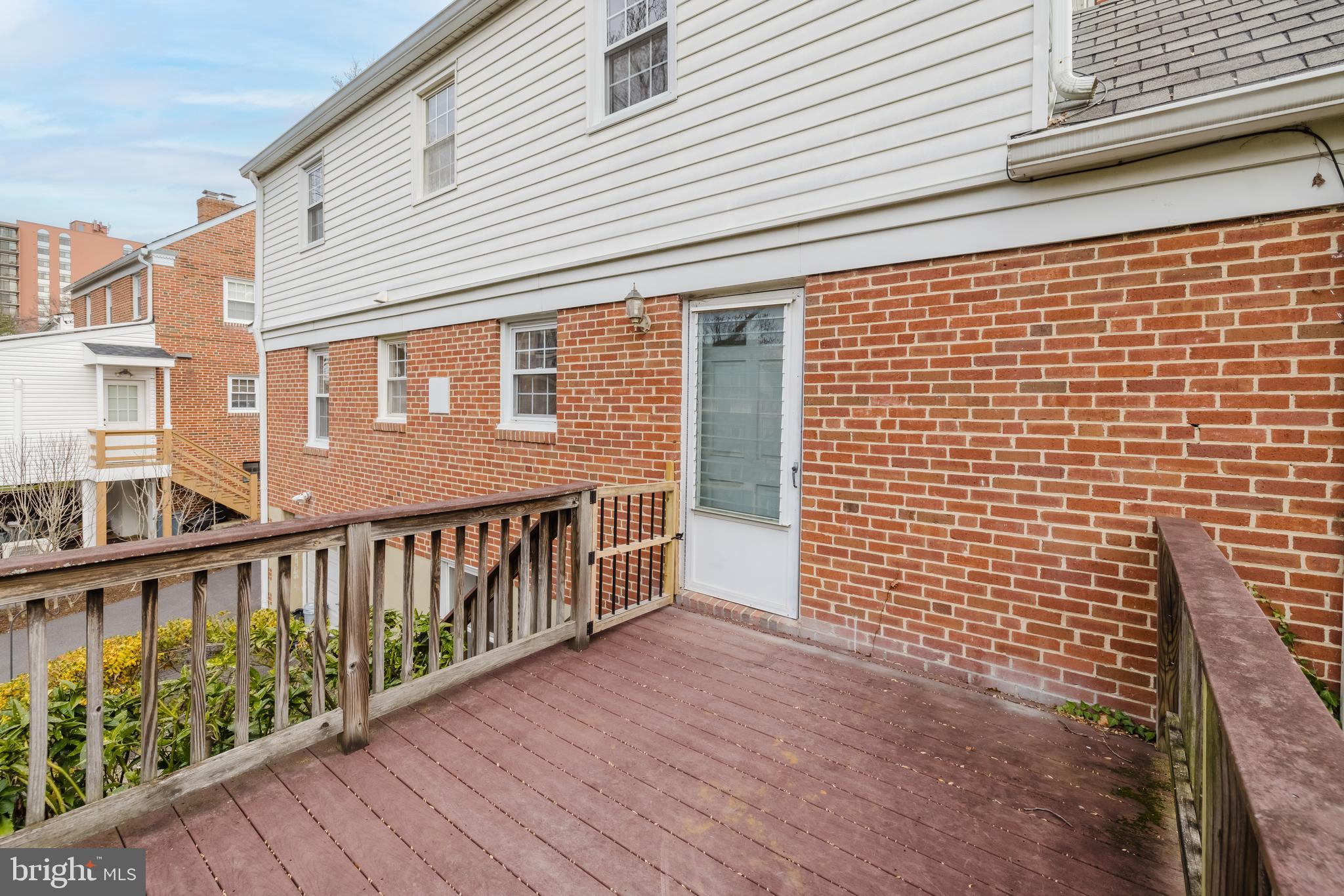 TOWSON PARK - Residential Lease