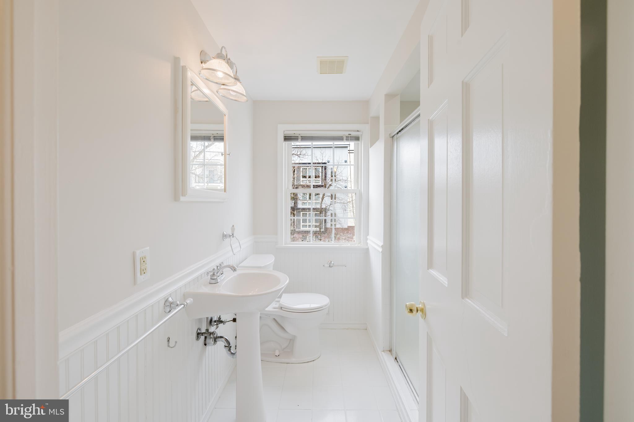 TOWSON PARK - Residential Lease