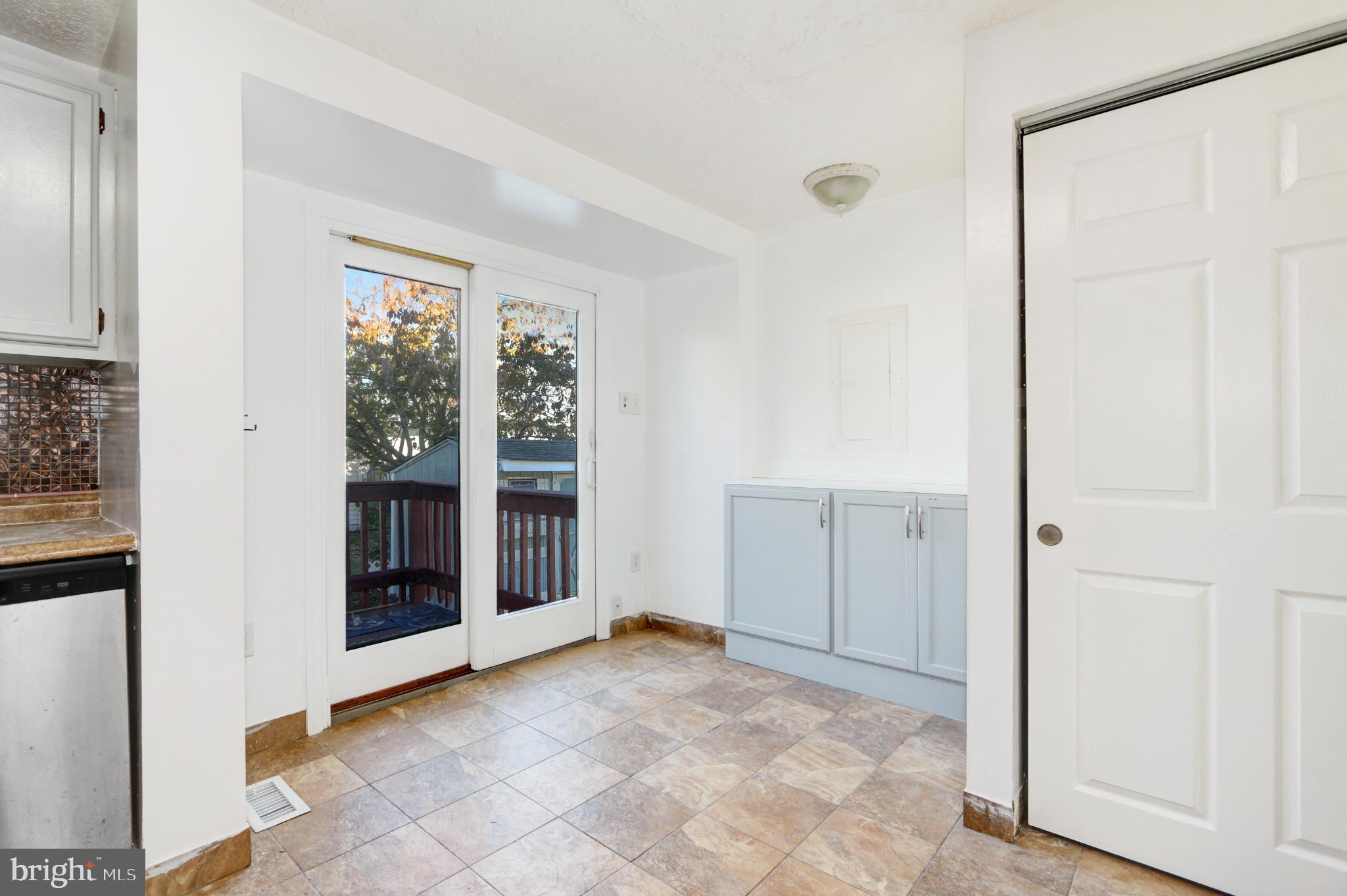 1649 N MISSOURI AVENUE