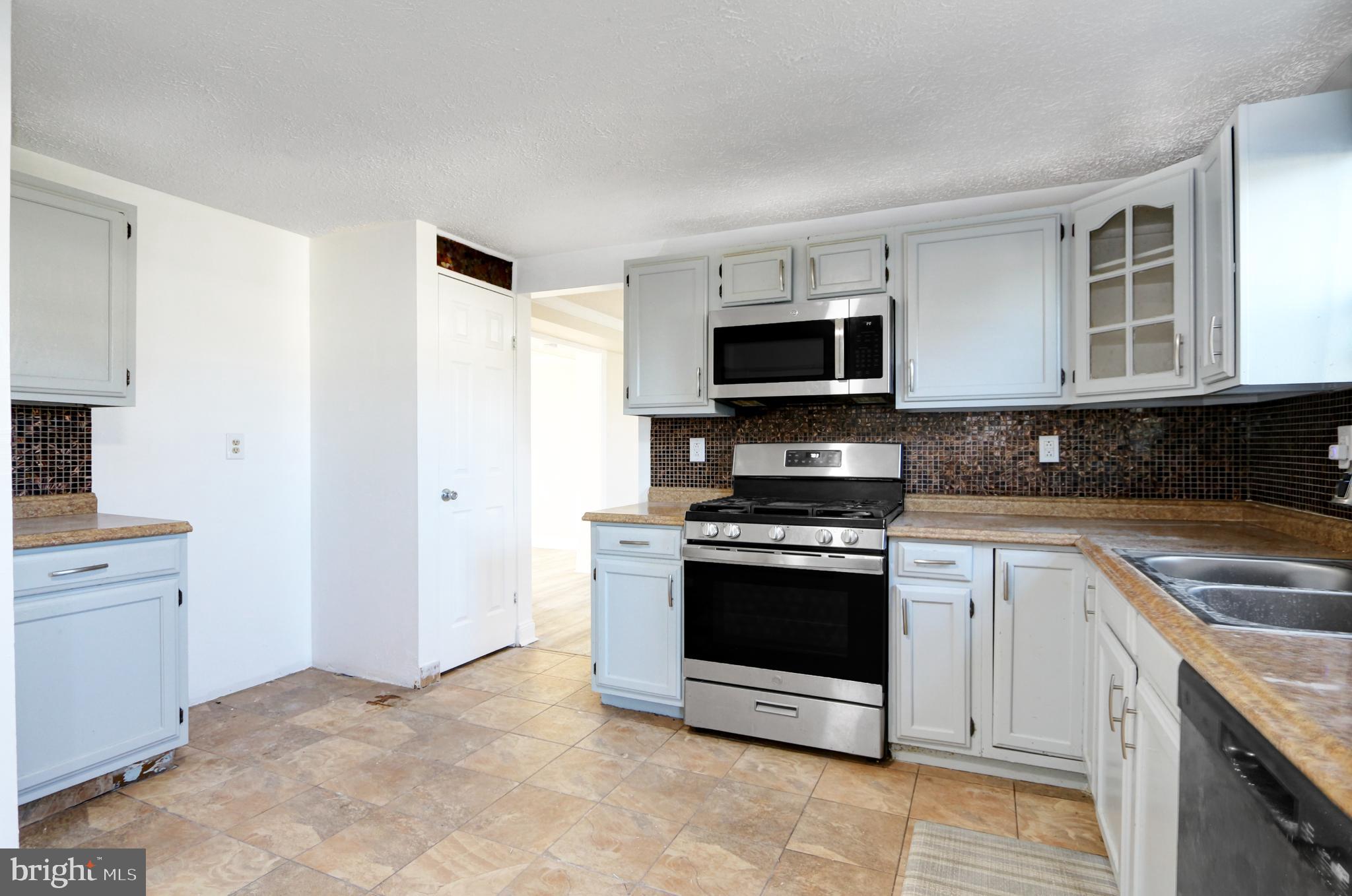 1649 N MISSOURI AVENUE