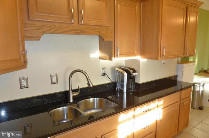 3212 CAMPBELL DRIVE FRONT UNIT