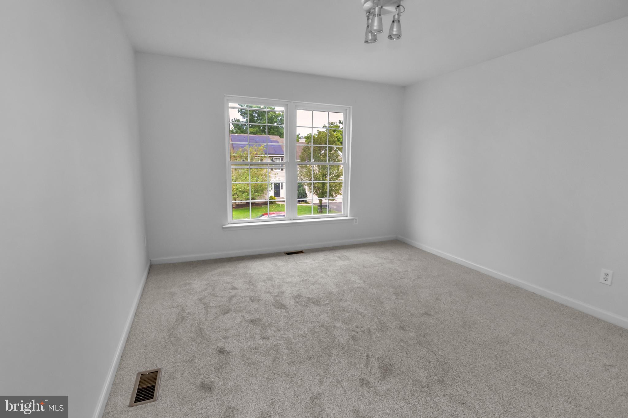 CHESTNUT GROVE - Residential