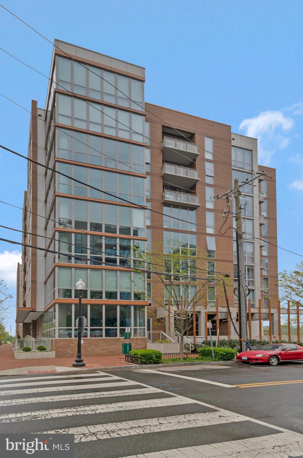 88 V STREET SW 807