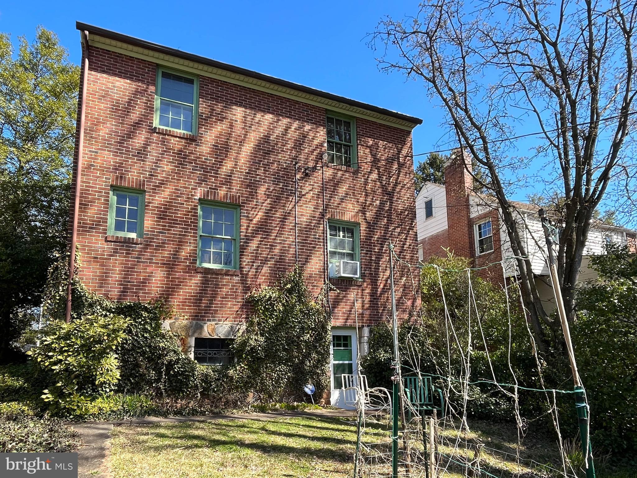 BELVEDERE SQUARE - Residential