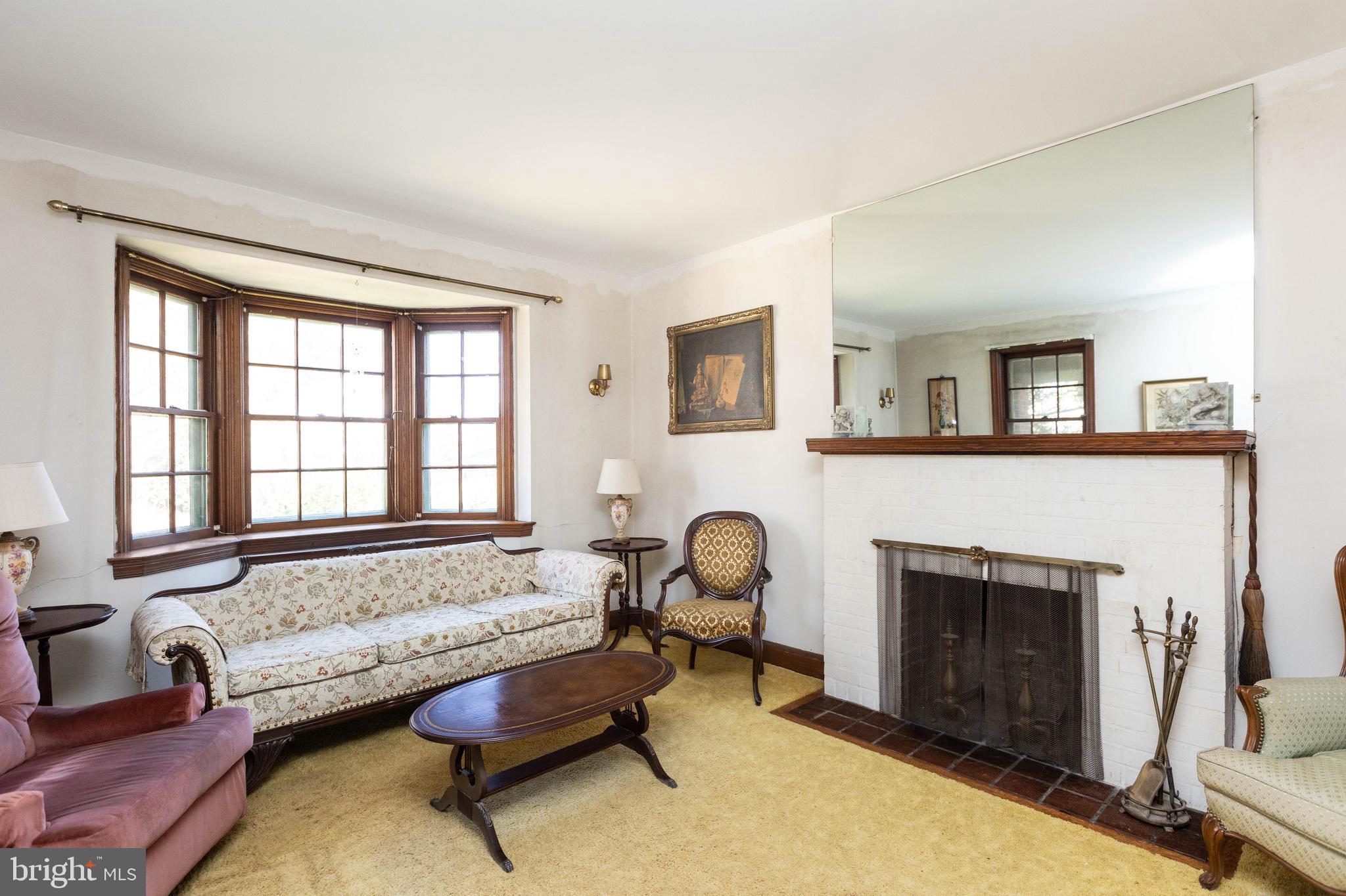 BELVEDERE SQUARE - Residential