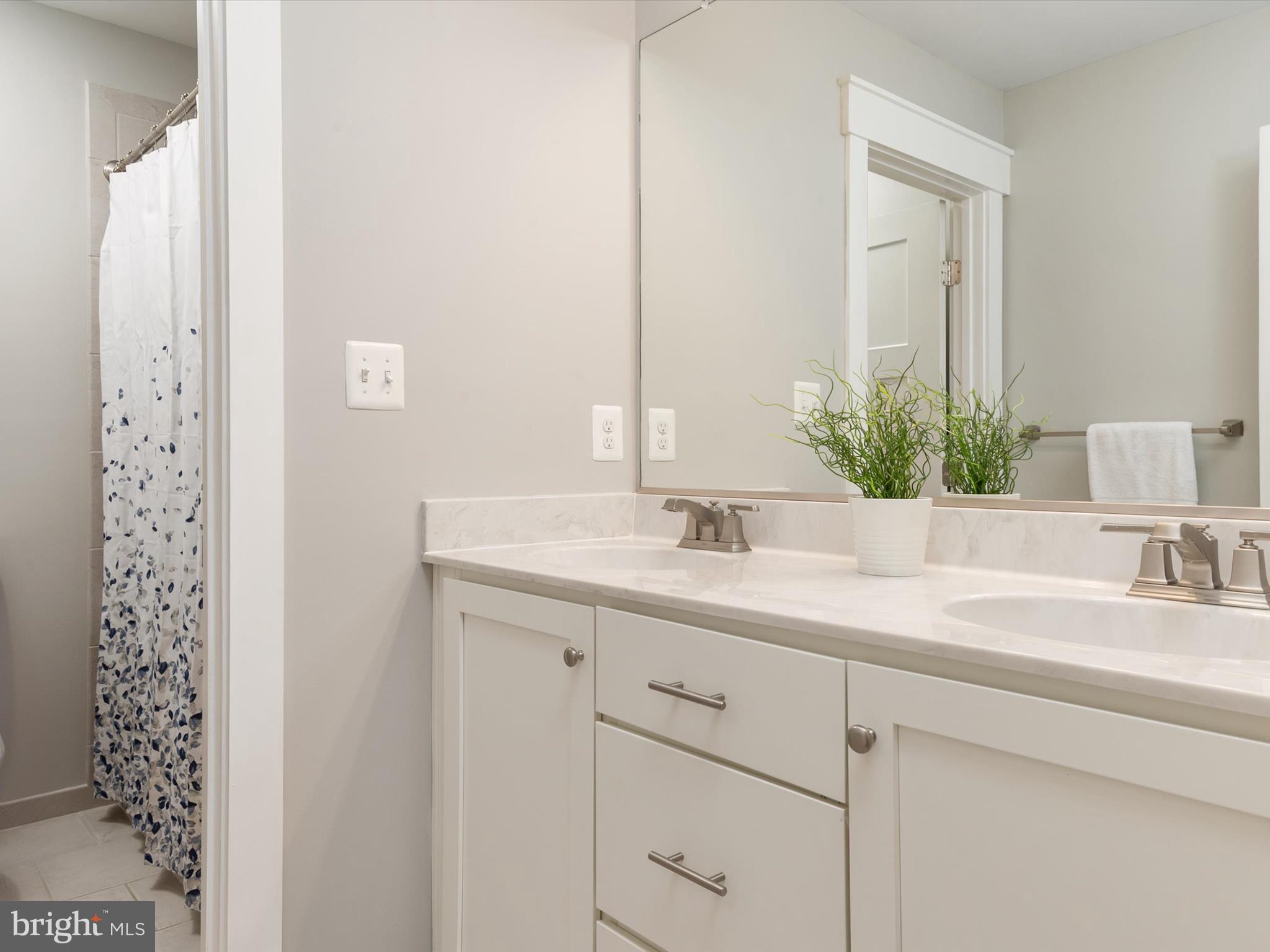 SEVERN LANDING - Residential