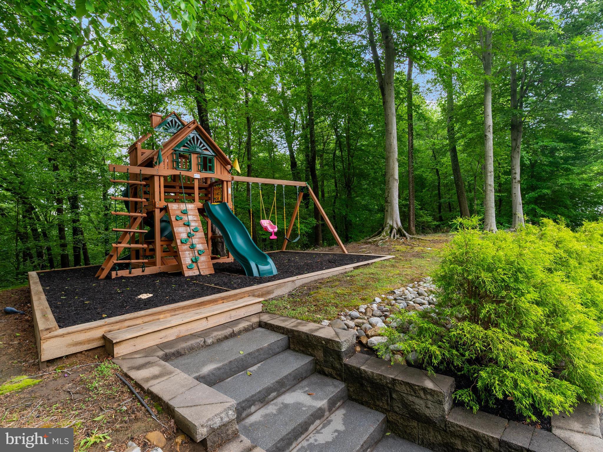 SEVERN LANDING - Residential