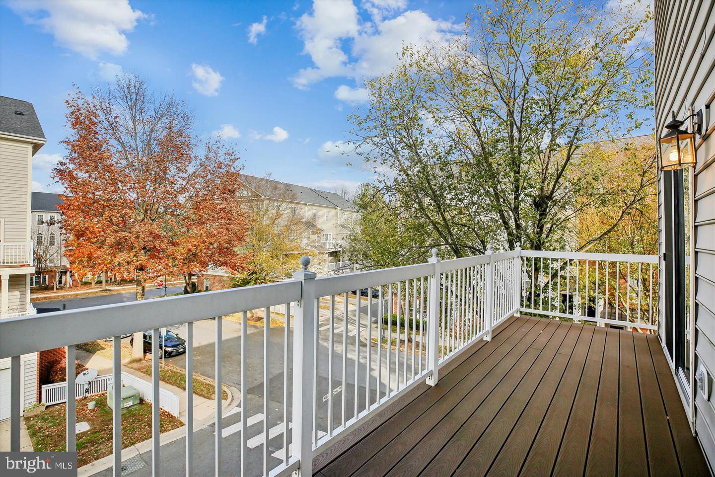 LAKELANDS - Residential Lease