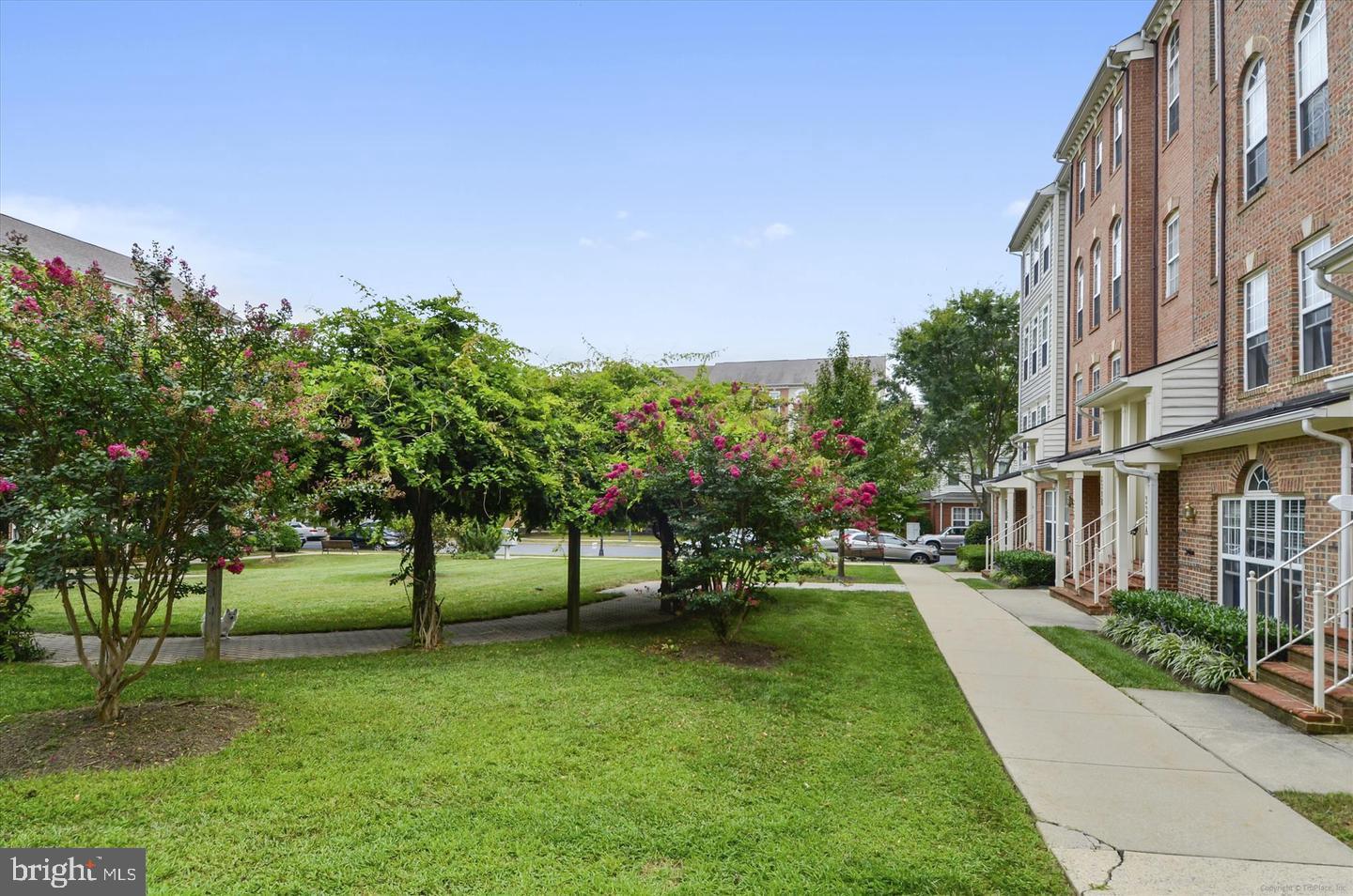 LAKELANDS - Residential Lease