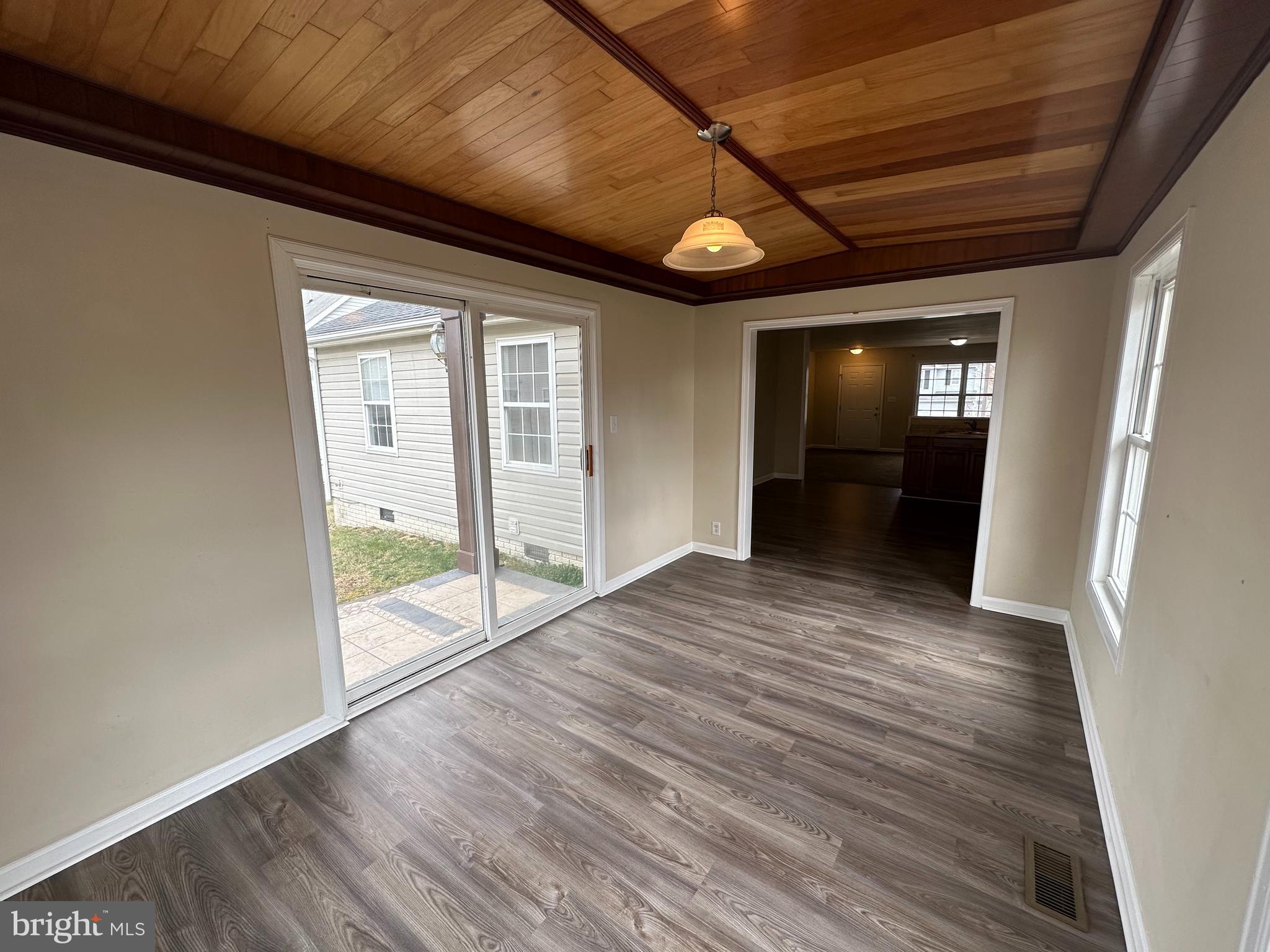 MILLS FARM - Residential