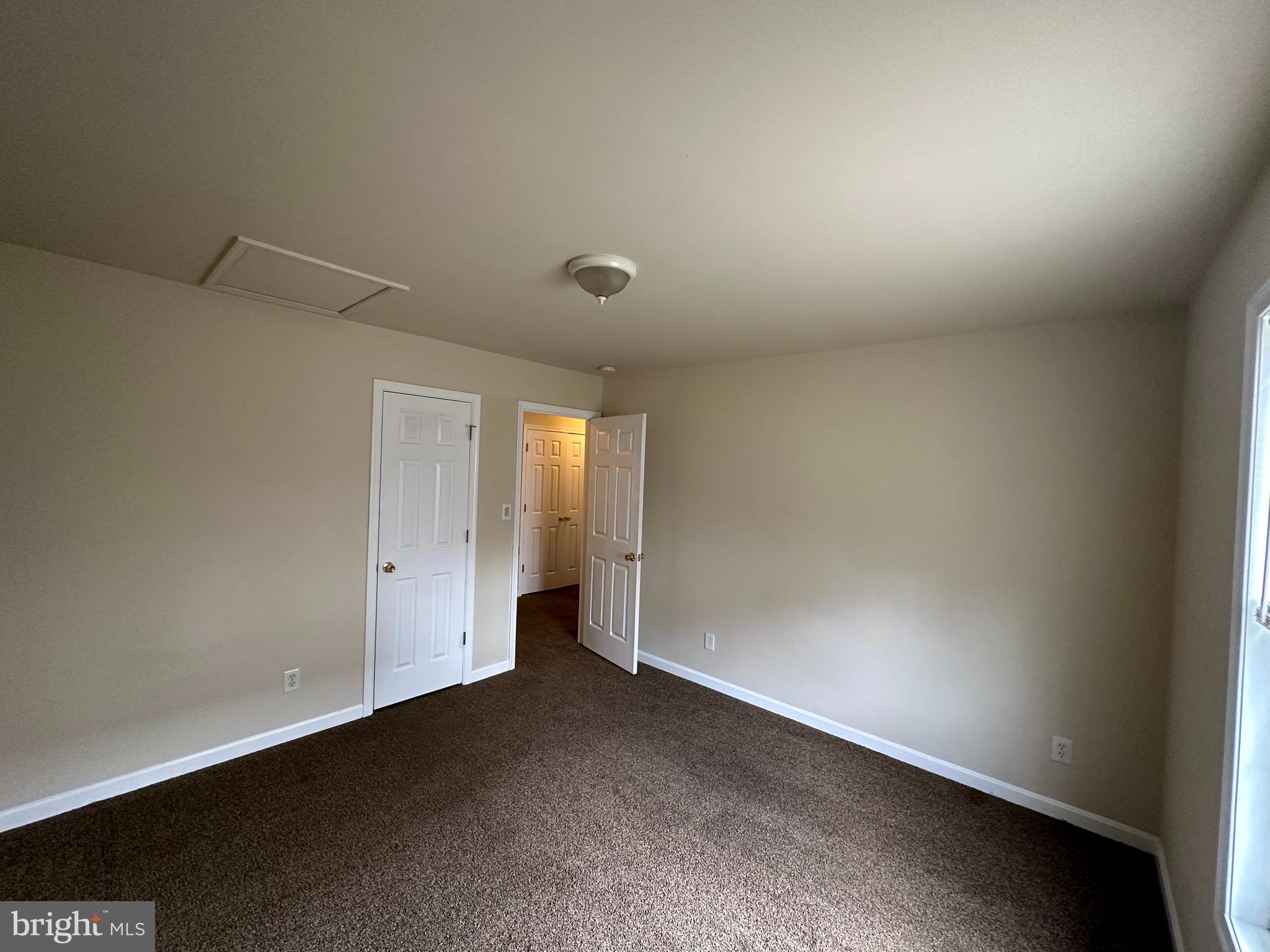 MILLS FARM - Residential