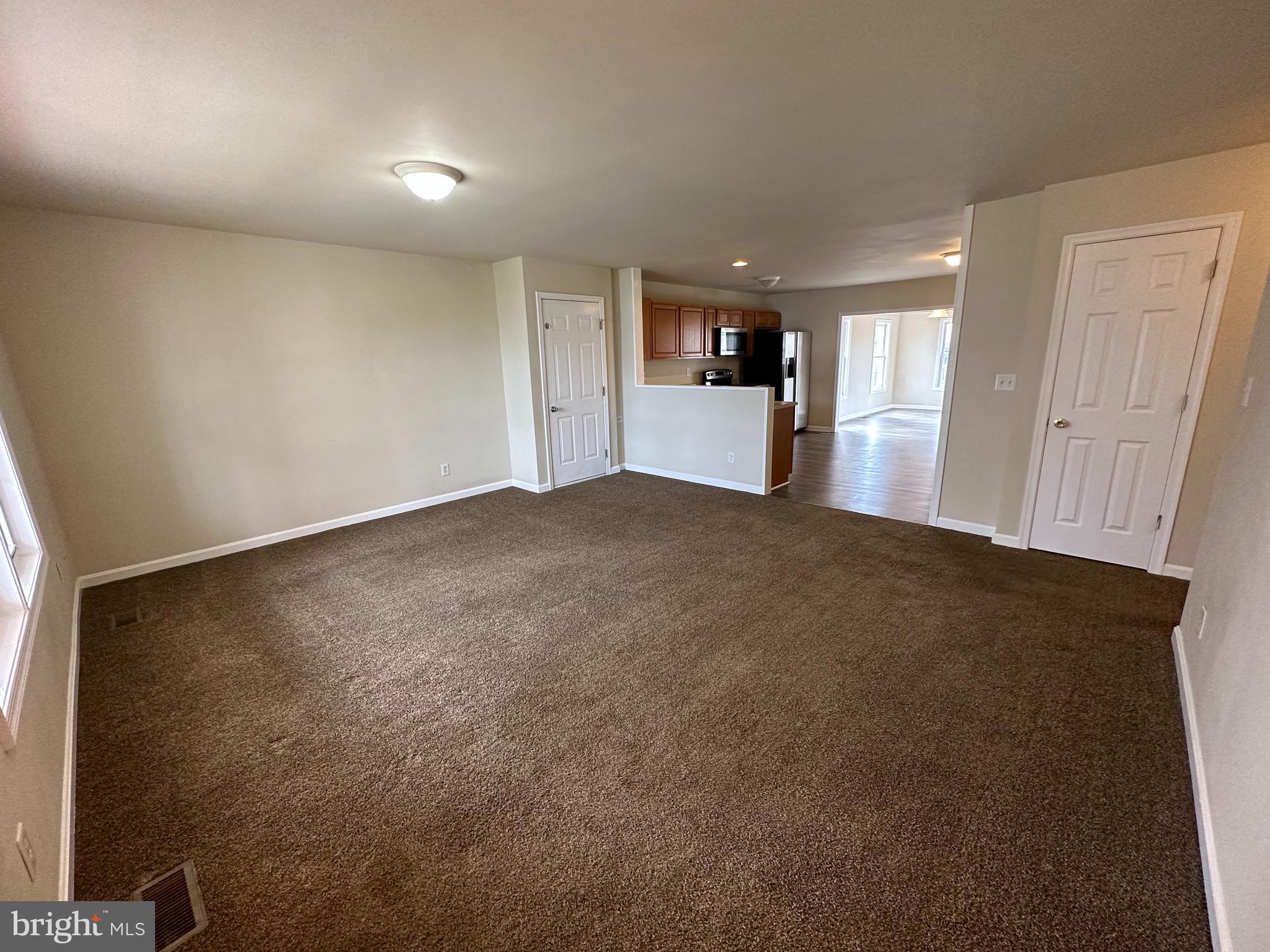 MILLS FARM - Residential