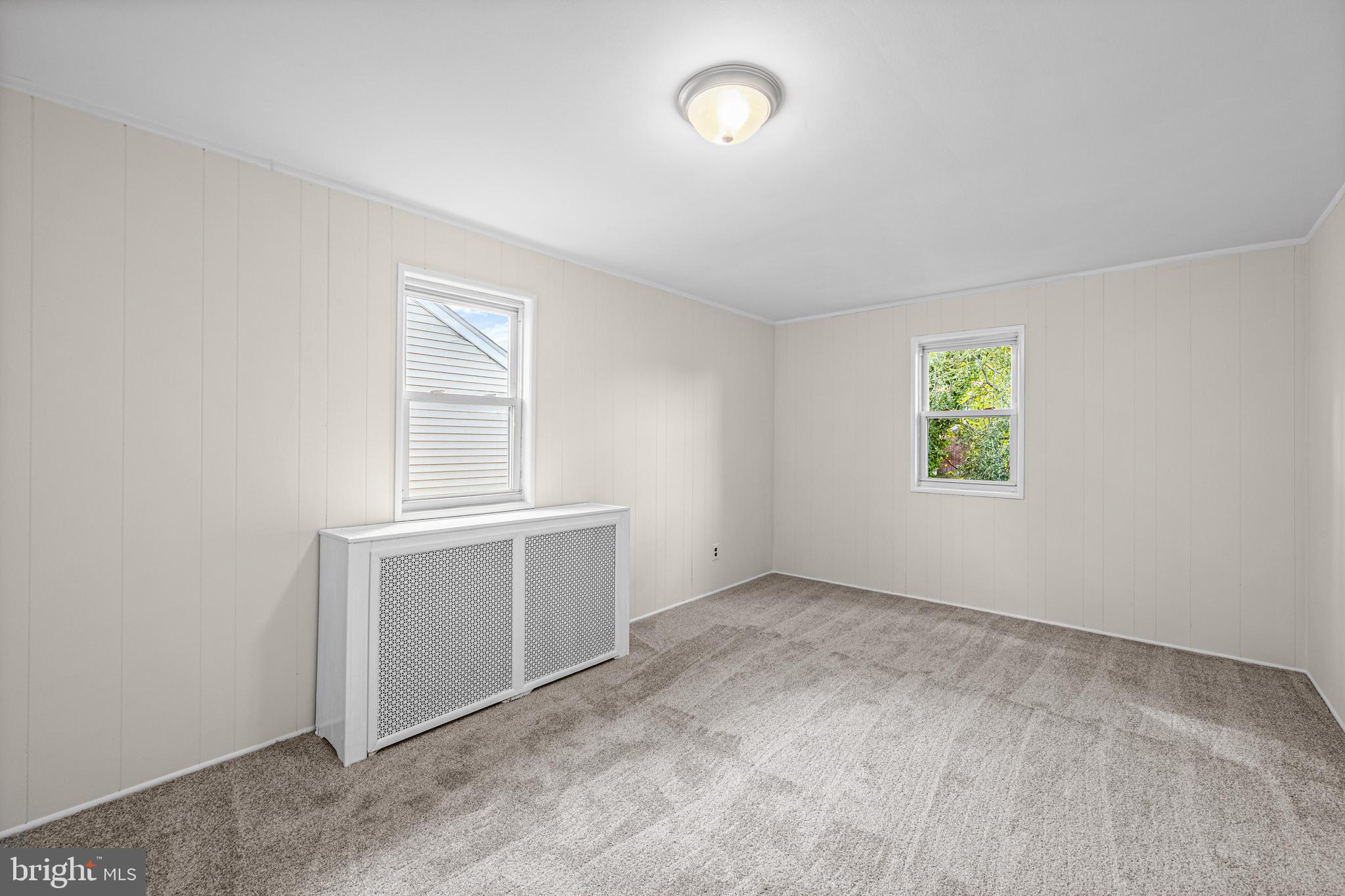 ROCKLEIGH COURT - Residential