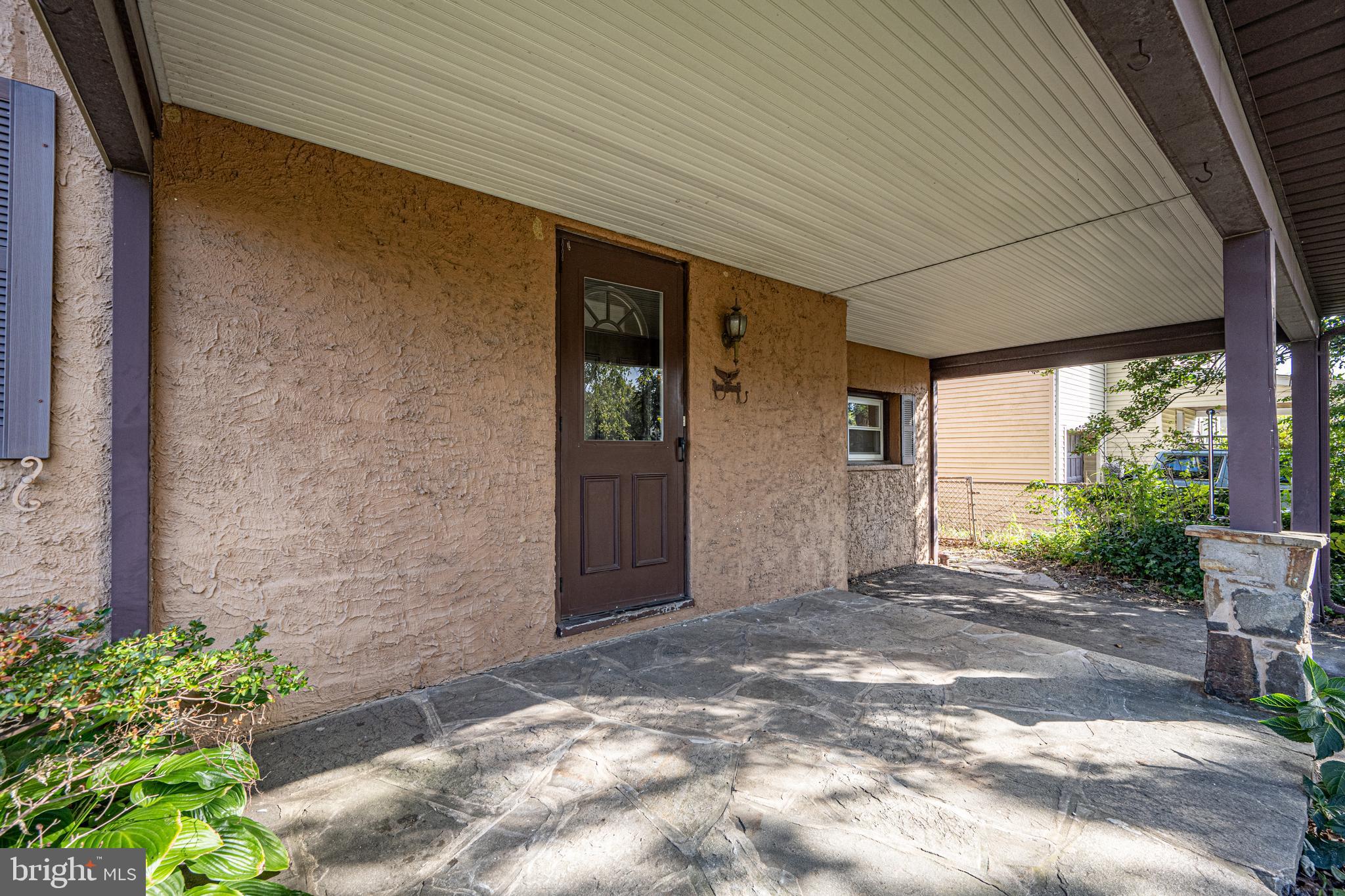 ROCKLEIGH COURT - Residential