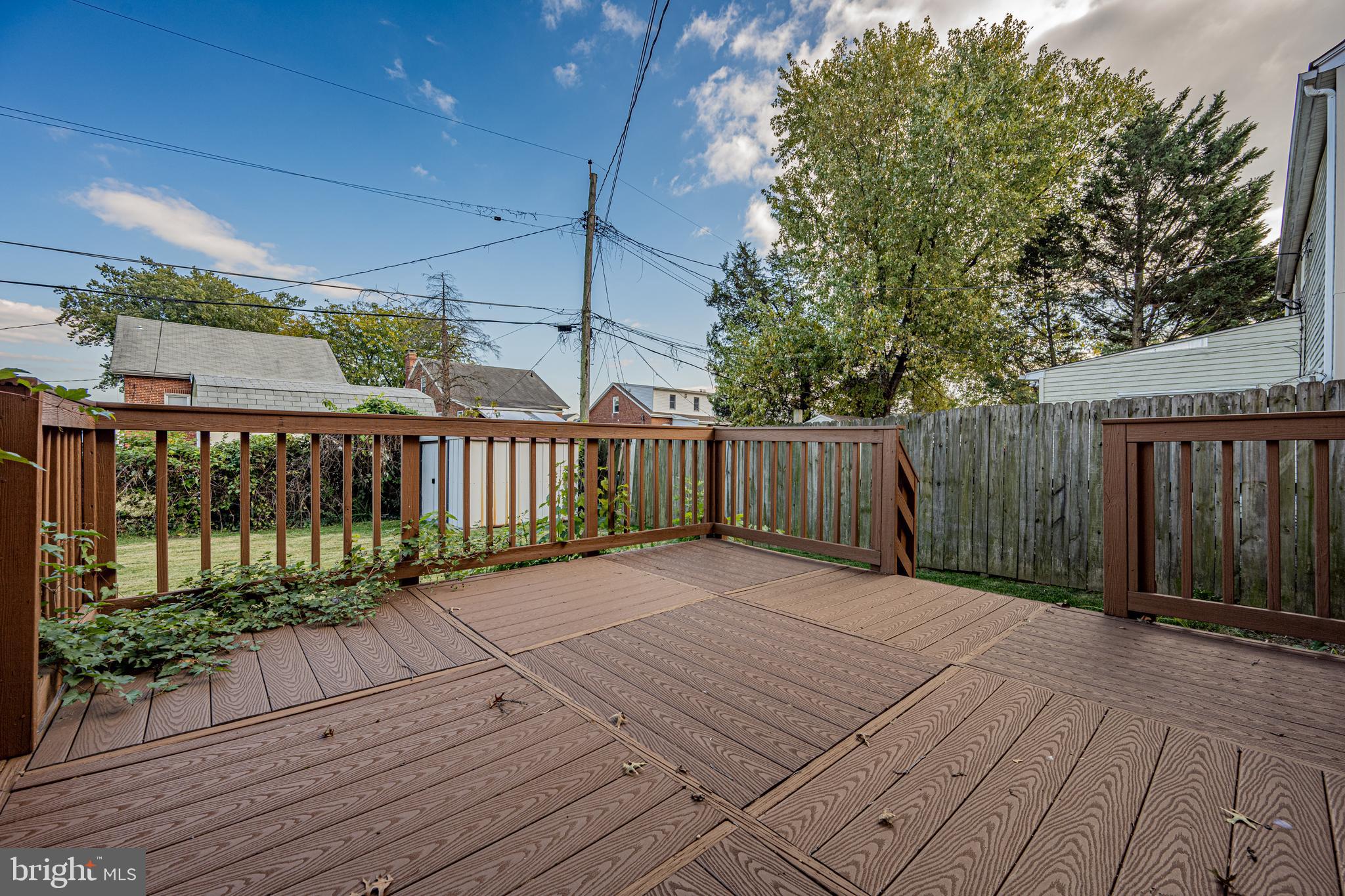 ROCKLEIGH COURT - Residential