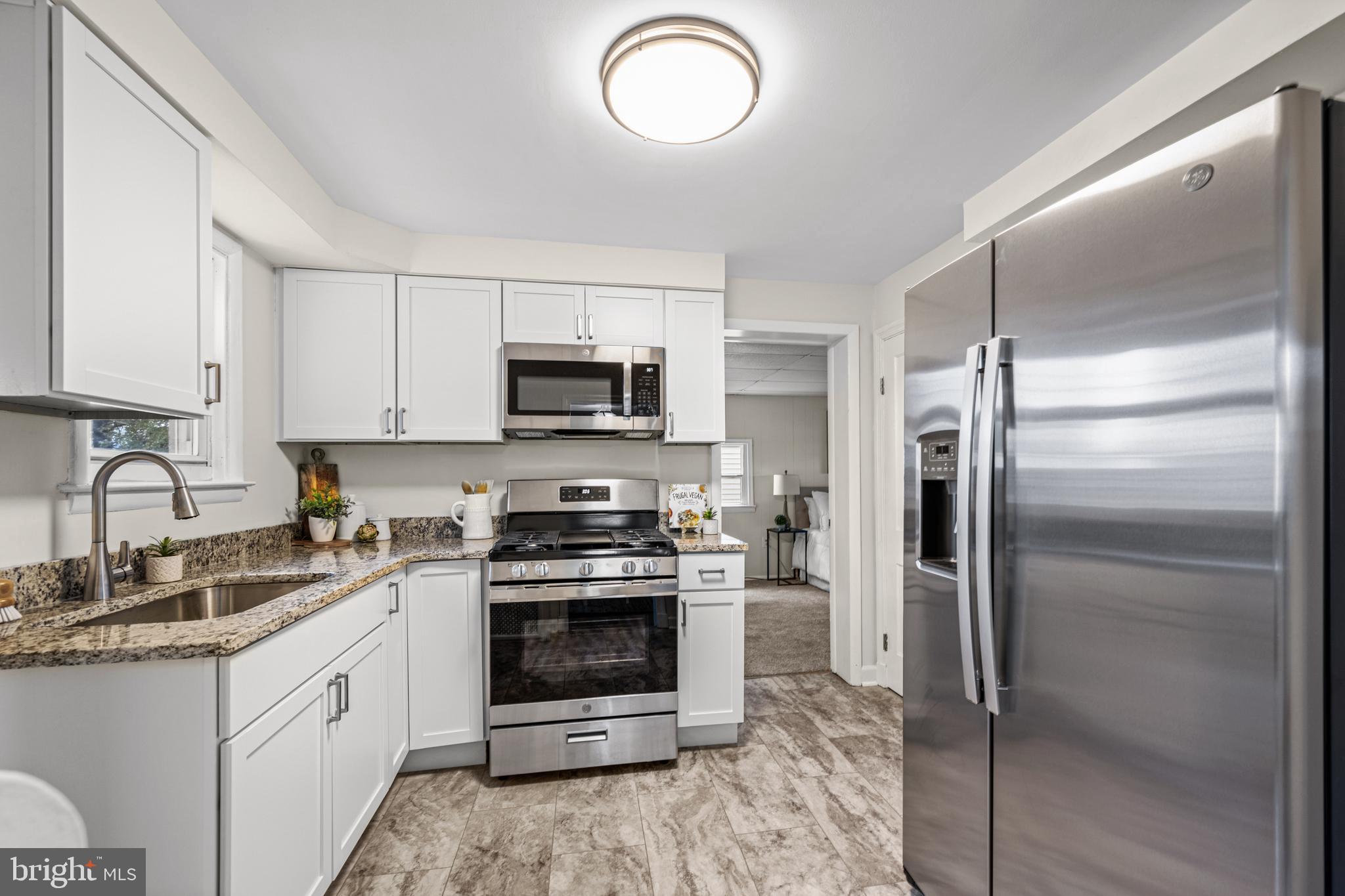 ROCKLEIGH COURT - Residential