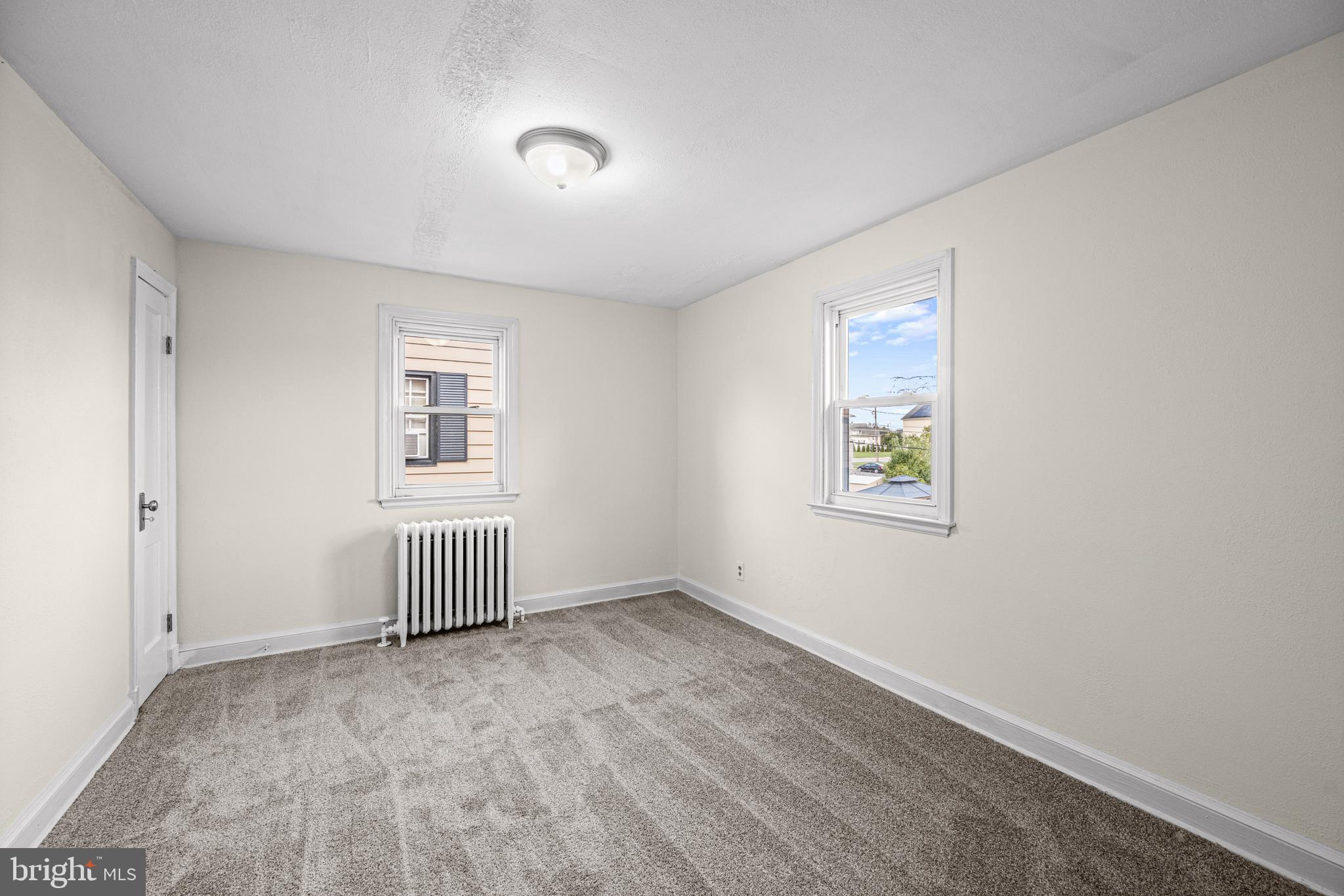 ROCKLEIGH COURT - Residential