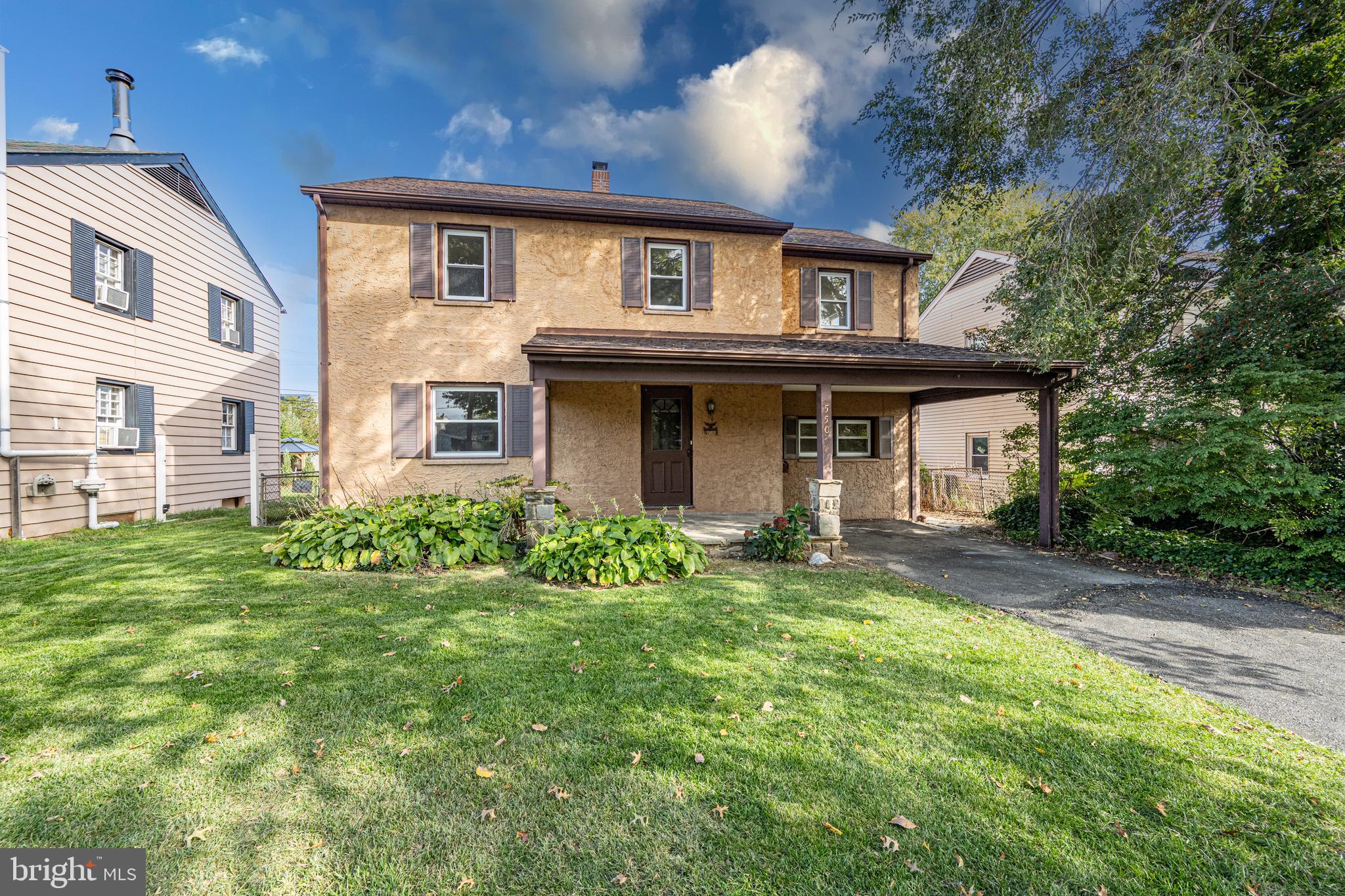 ROCKLEIGH COURT - Residential