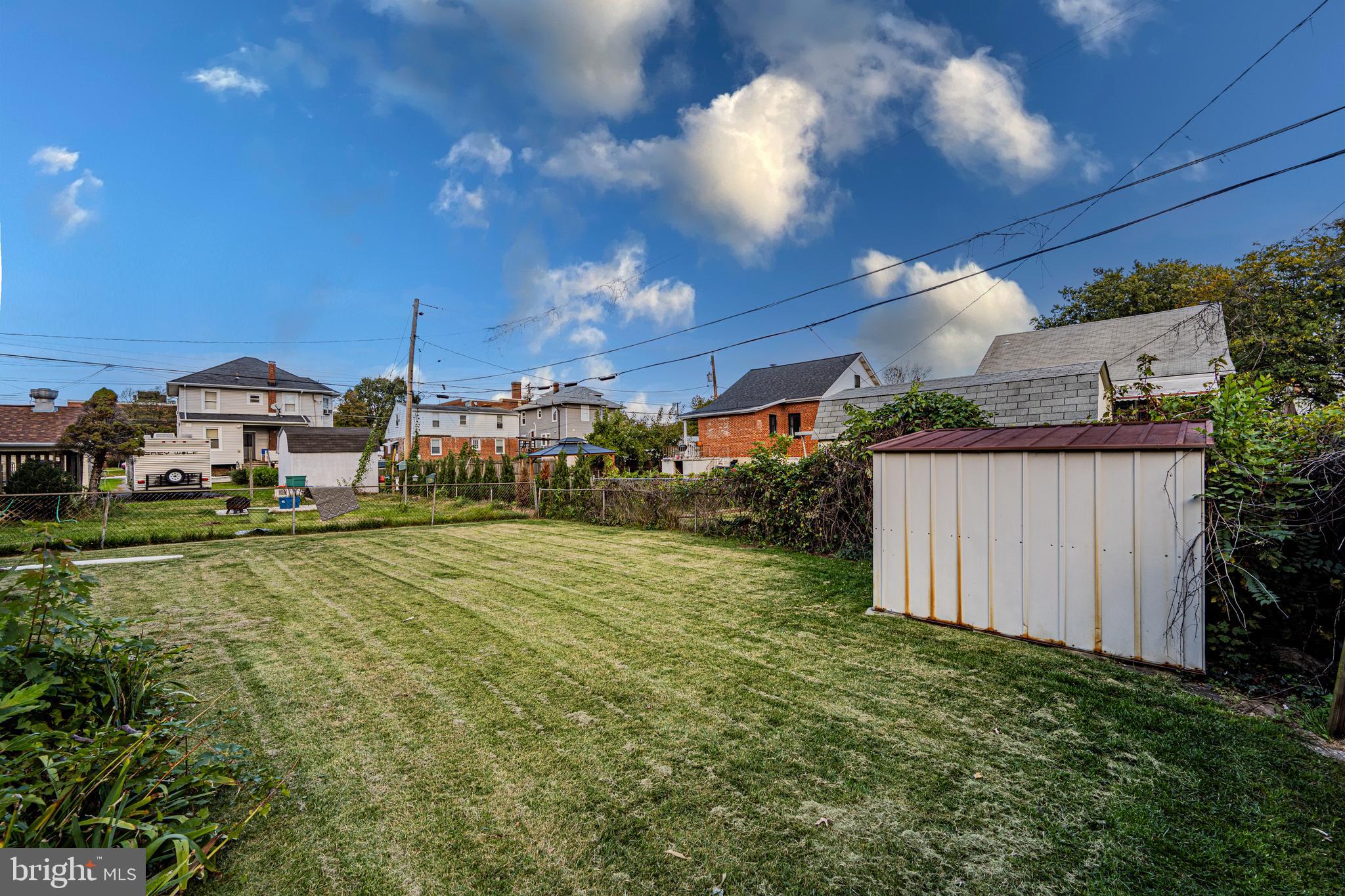 ROCKLEIGH COURT - Residential