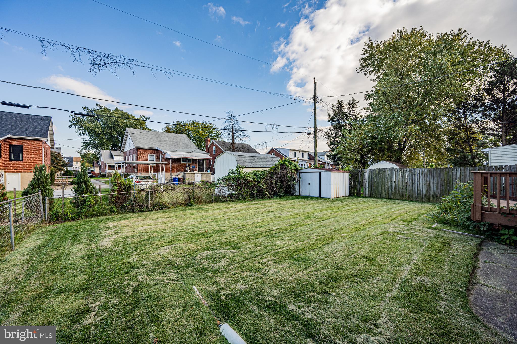 ROCKLEIGH COURT - Residential