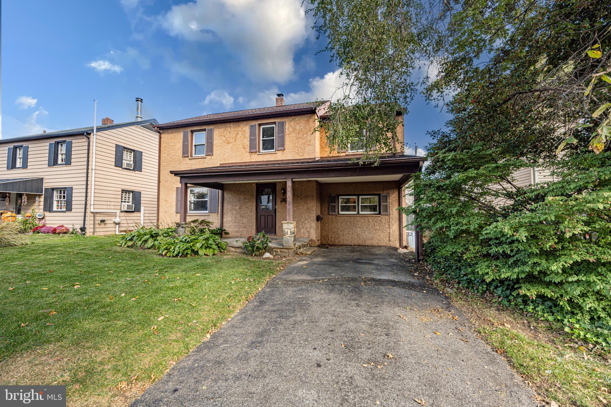 ROCKLEIGH COURT - Residential