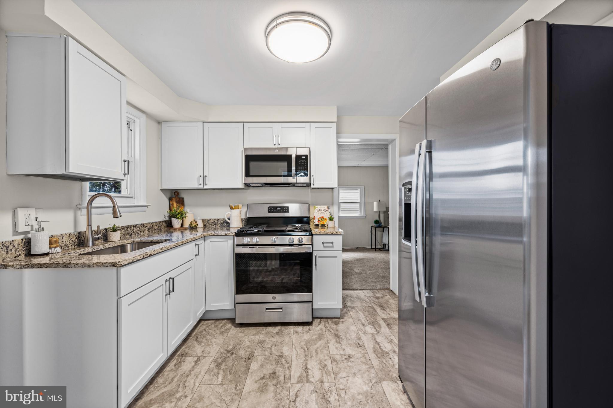 ROCKLEIGH COURT - Residential