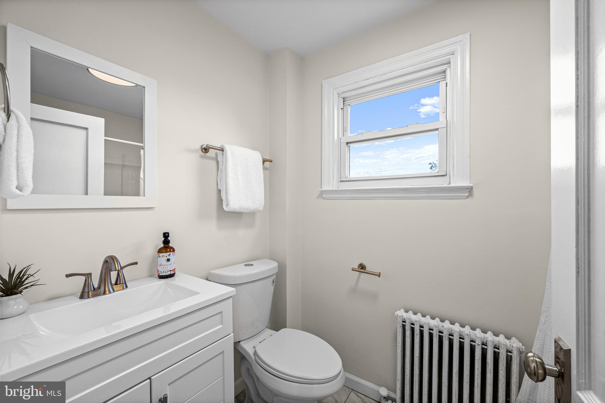 ROCKLEIGH COURT - Residential