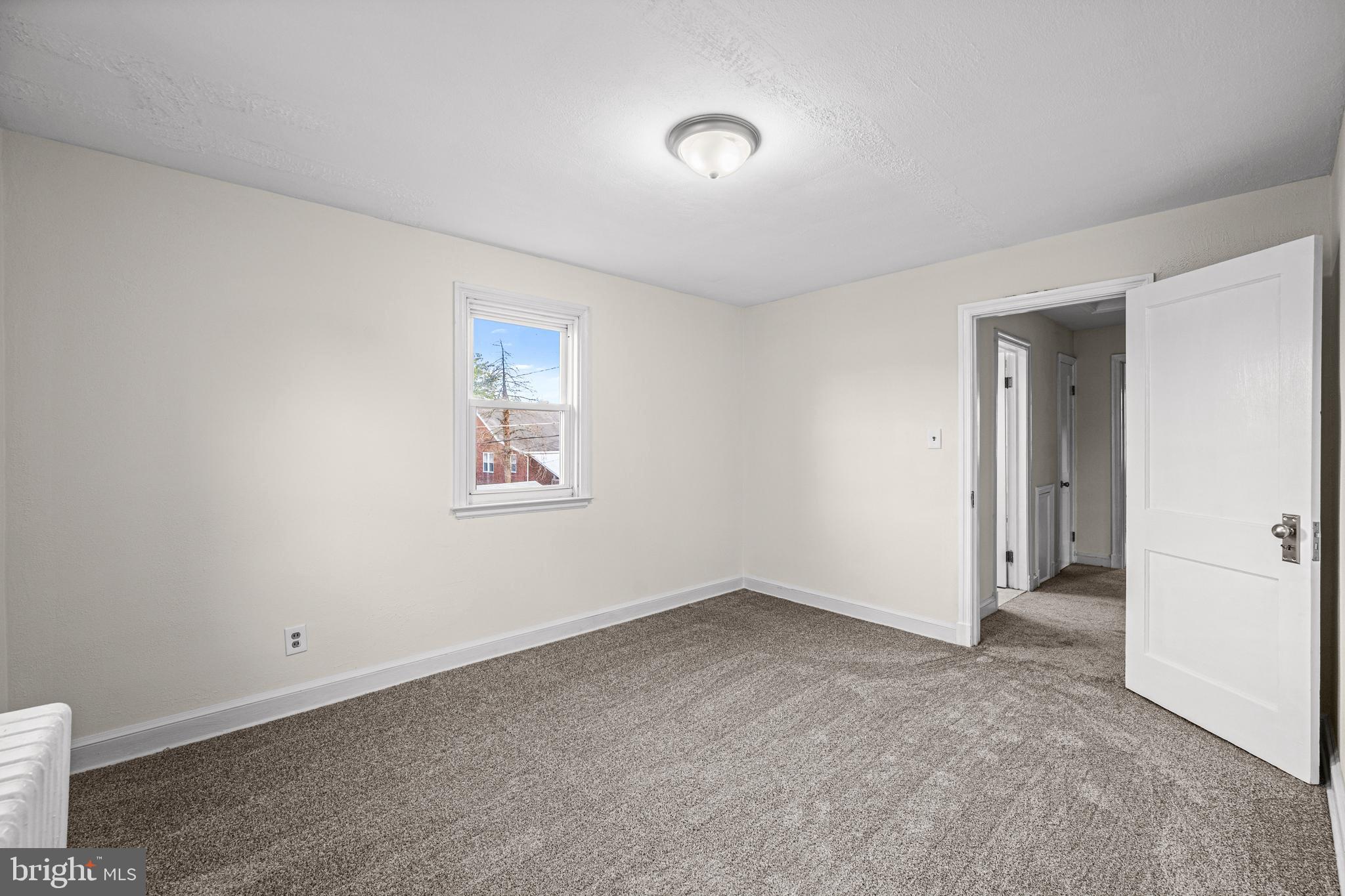 ROCKLEIGH COURT - Residential