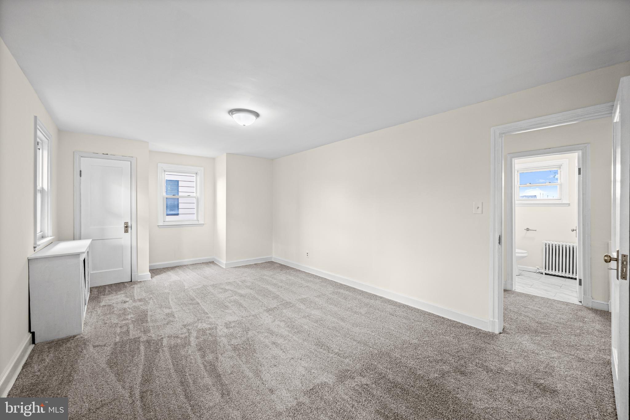 ROCKLEIGH COURT - Residential