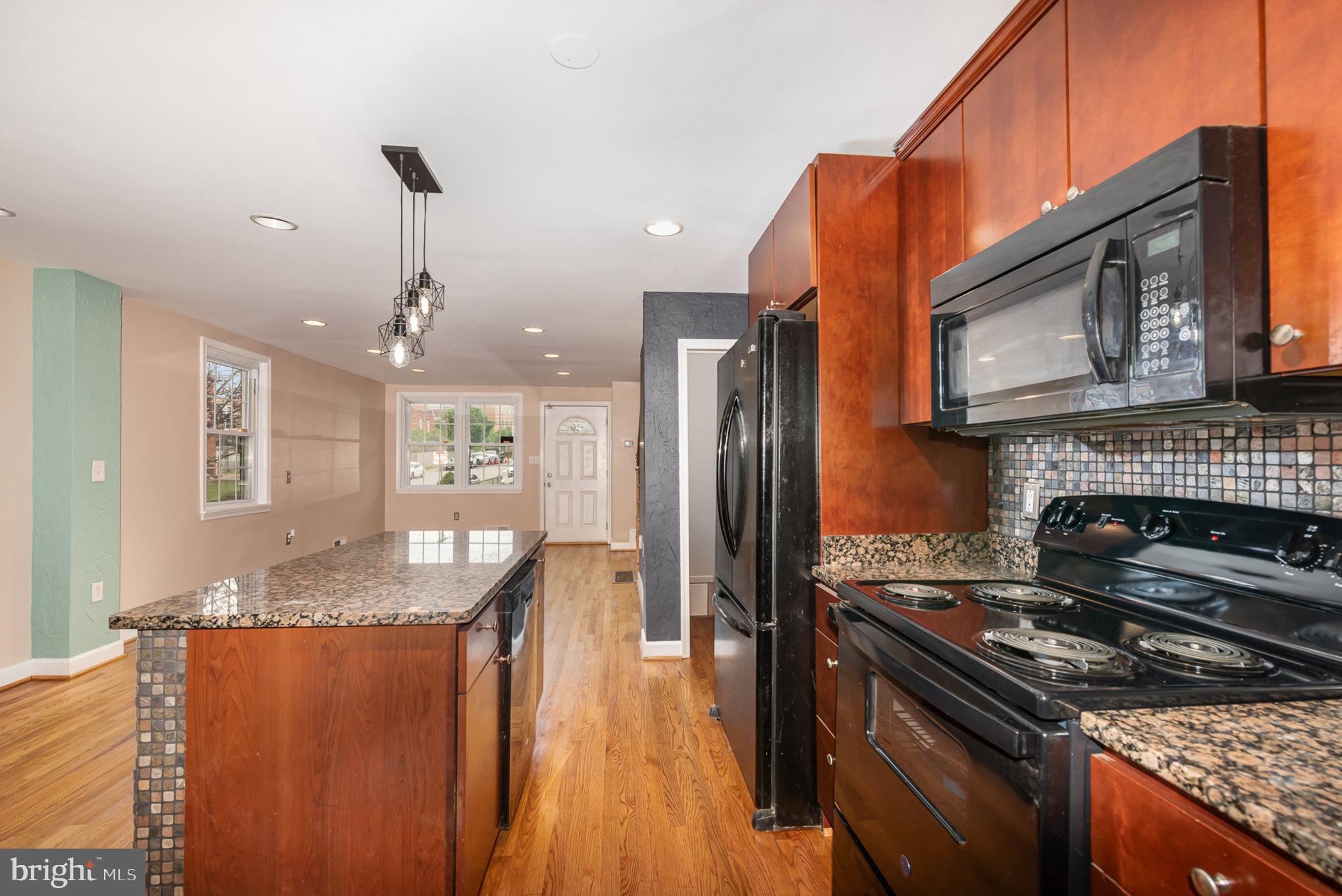 GREEKTOWN - Residential