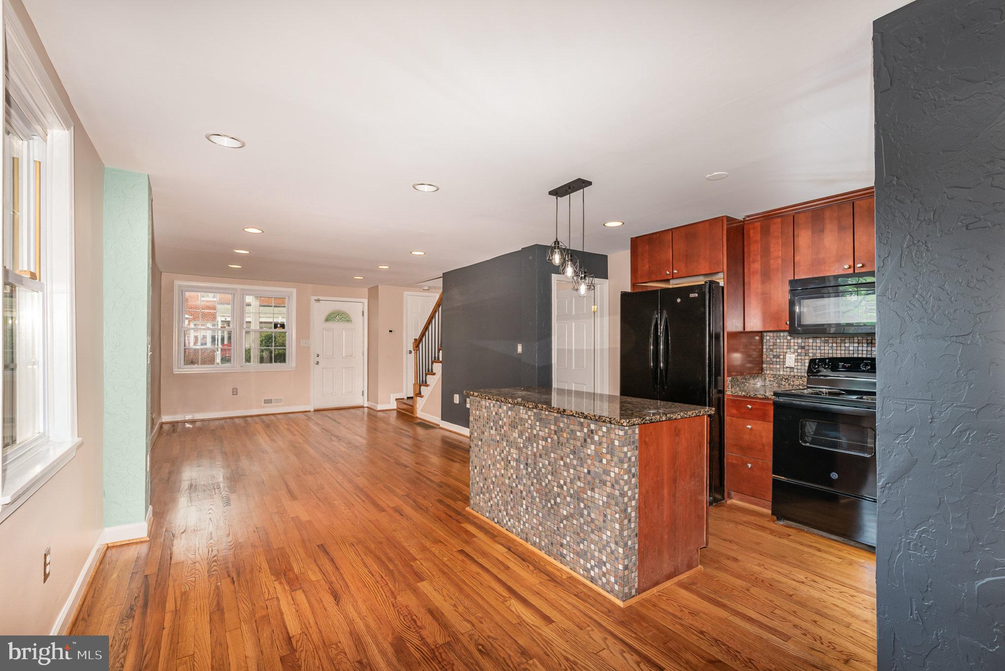 GREEKTOWN - Residential