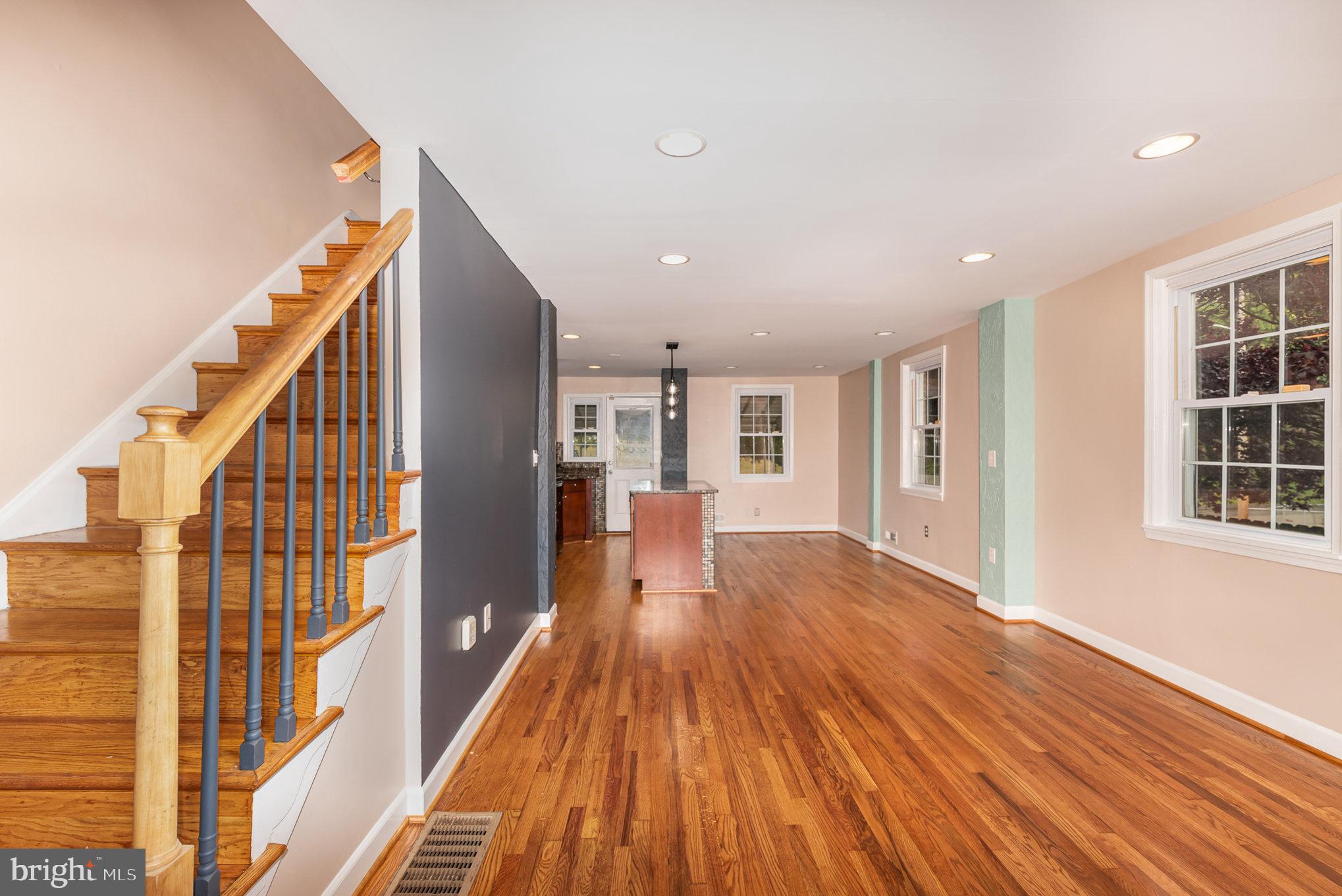 GREEKTOWN - Residential