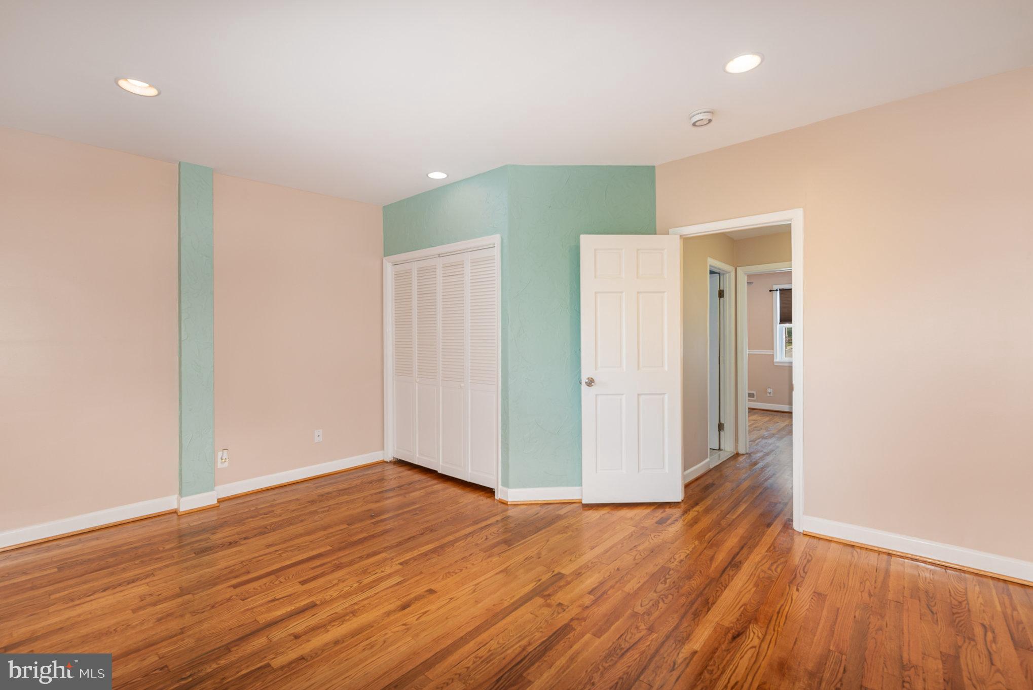 GREEKTOWN - Residential