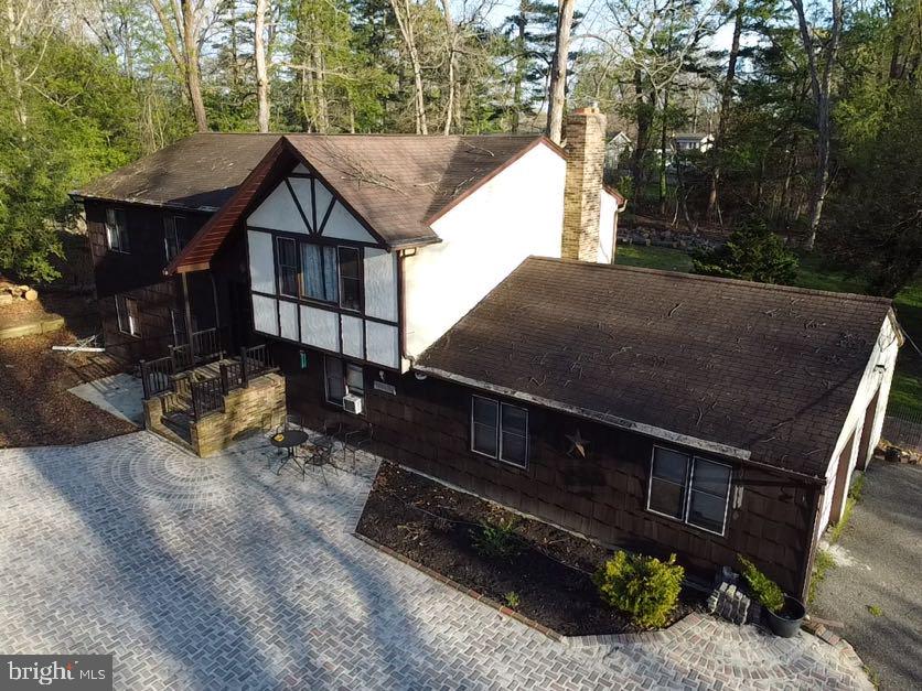 83 OAKLAND DRIVE