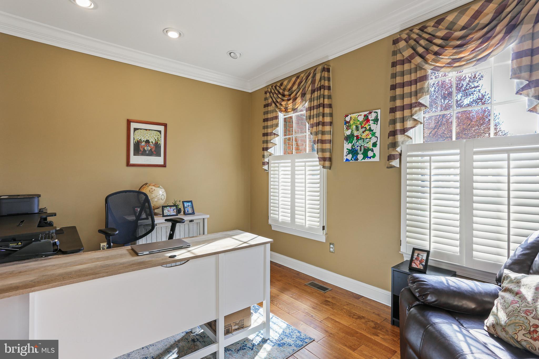 FOX VALLEY ESTATES - Residential