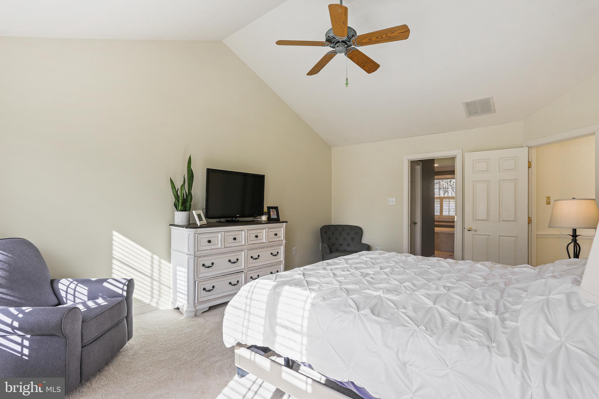 FOX VALLEY ESTATES - Residential