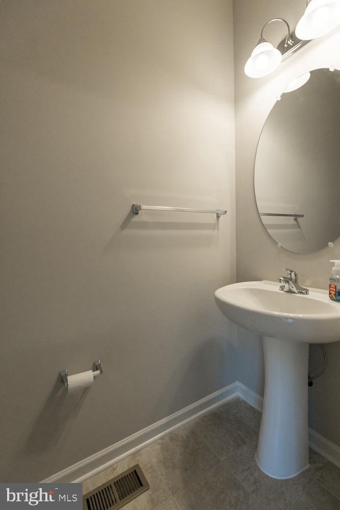 SNOWDEN BRIDGE - Residential Lease