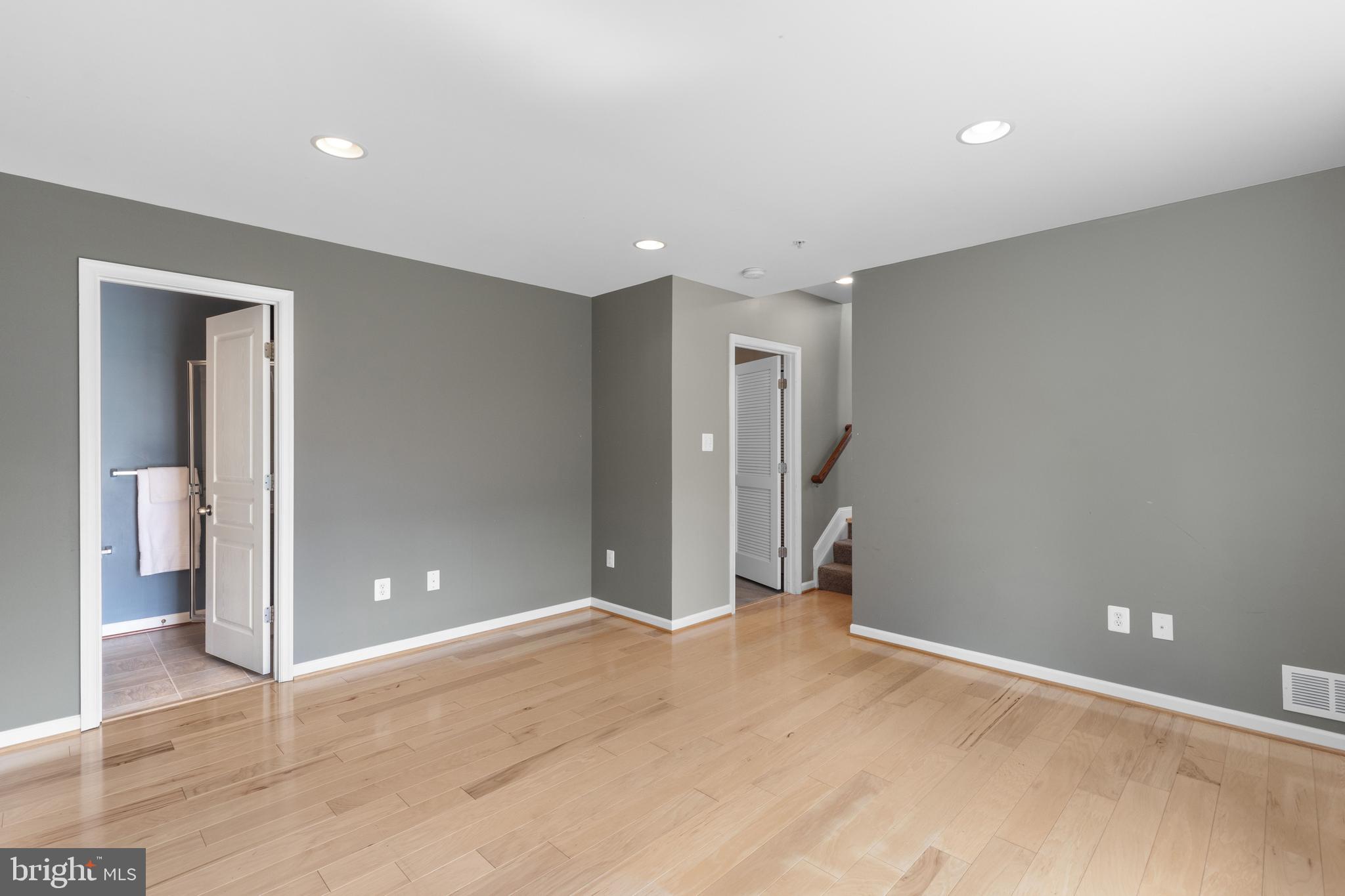 GATEWAY OVERLOOK - Residential