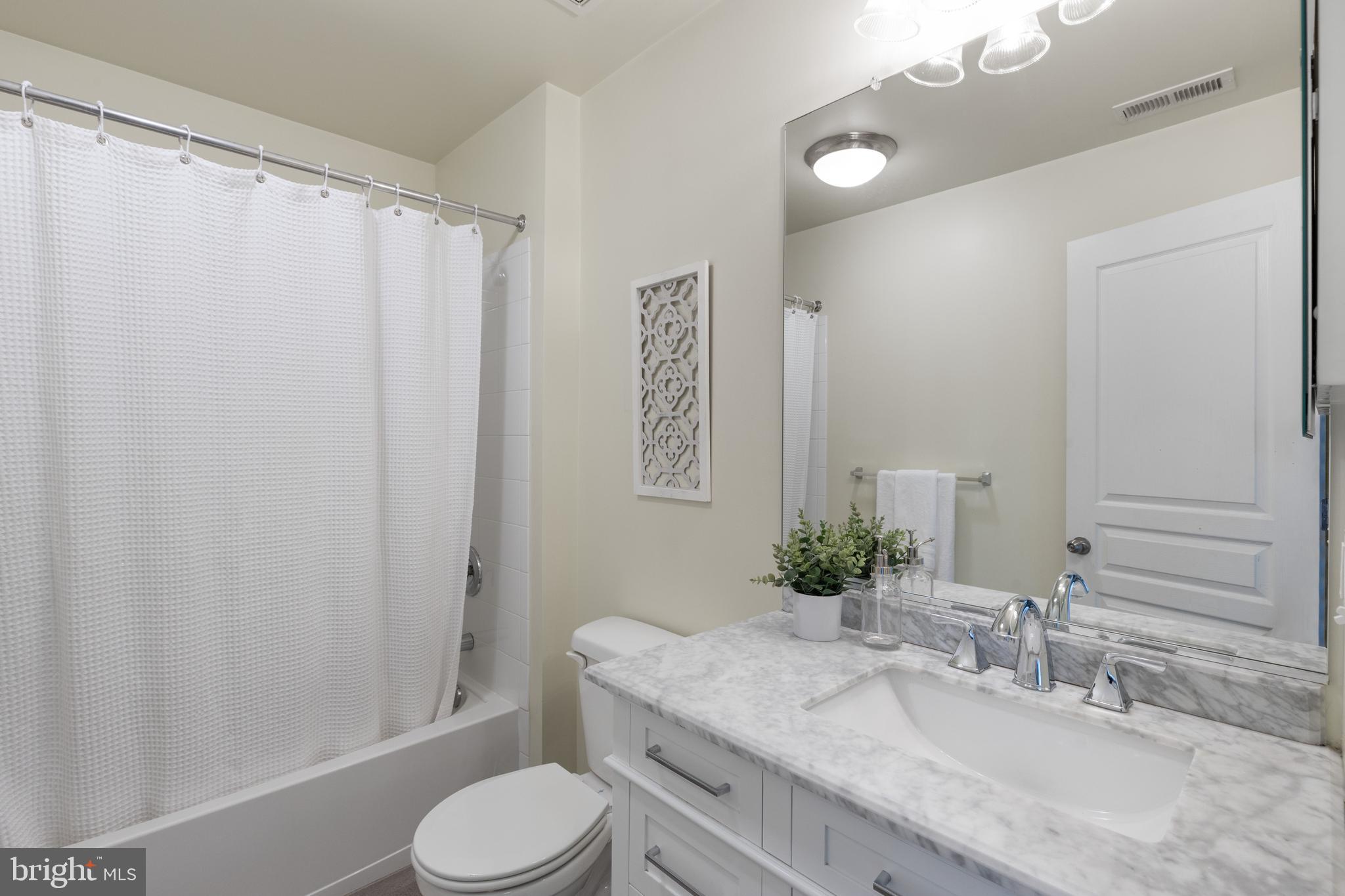 GATEWAY OVERLOOK - Residential